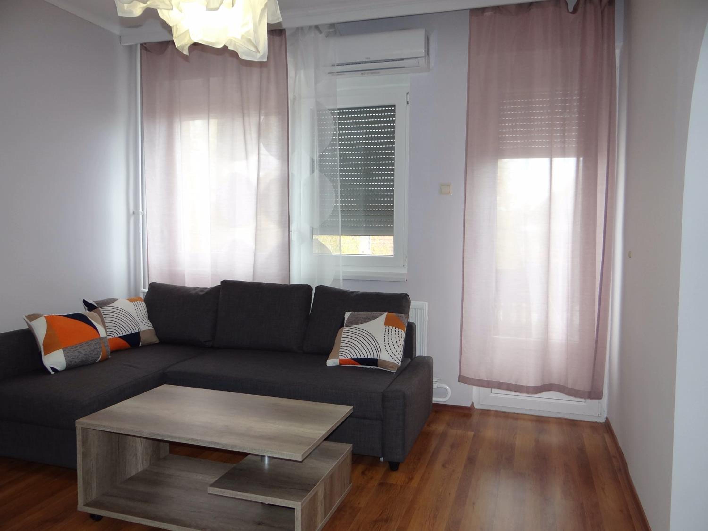 Apartment with Balcony photo 3