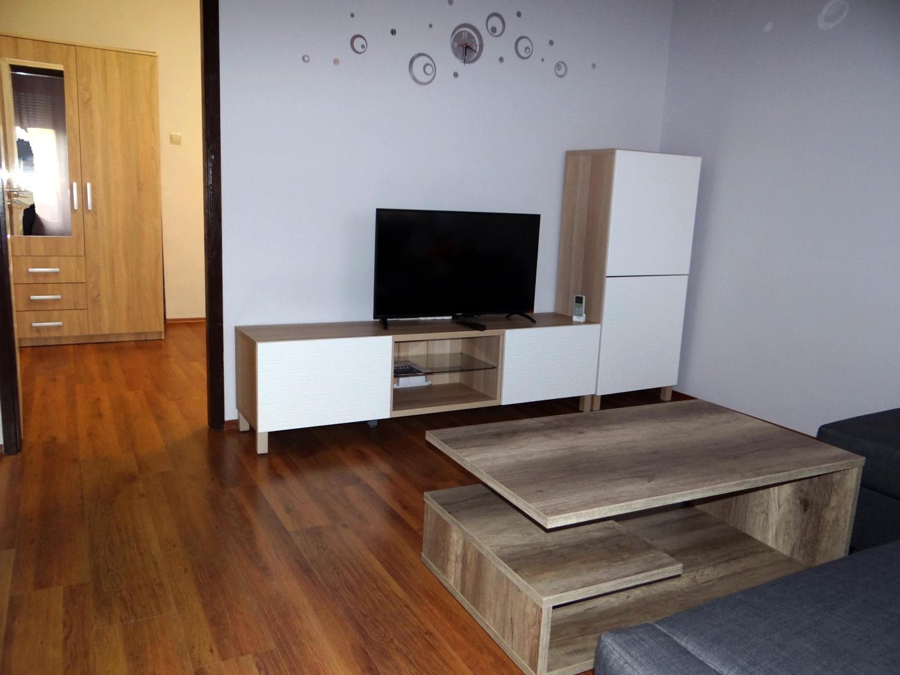 Apartment with Balcony photo 1