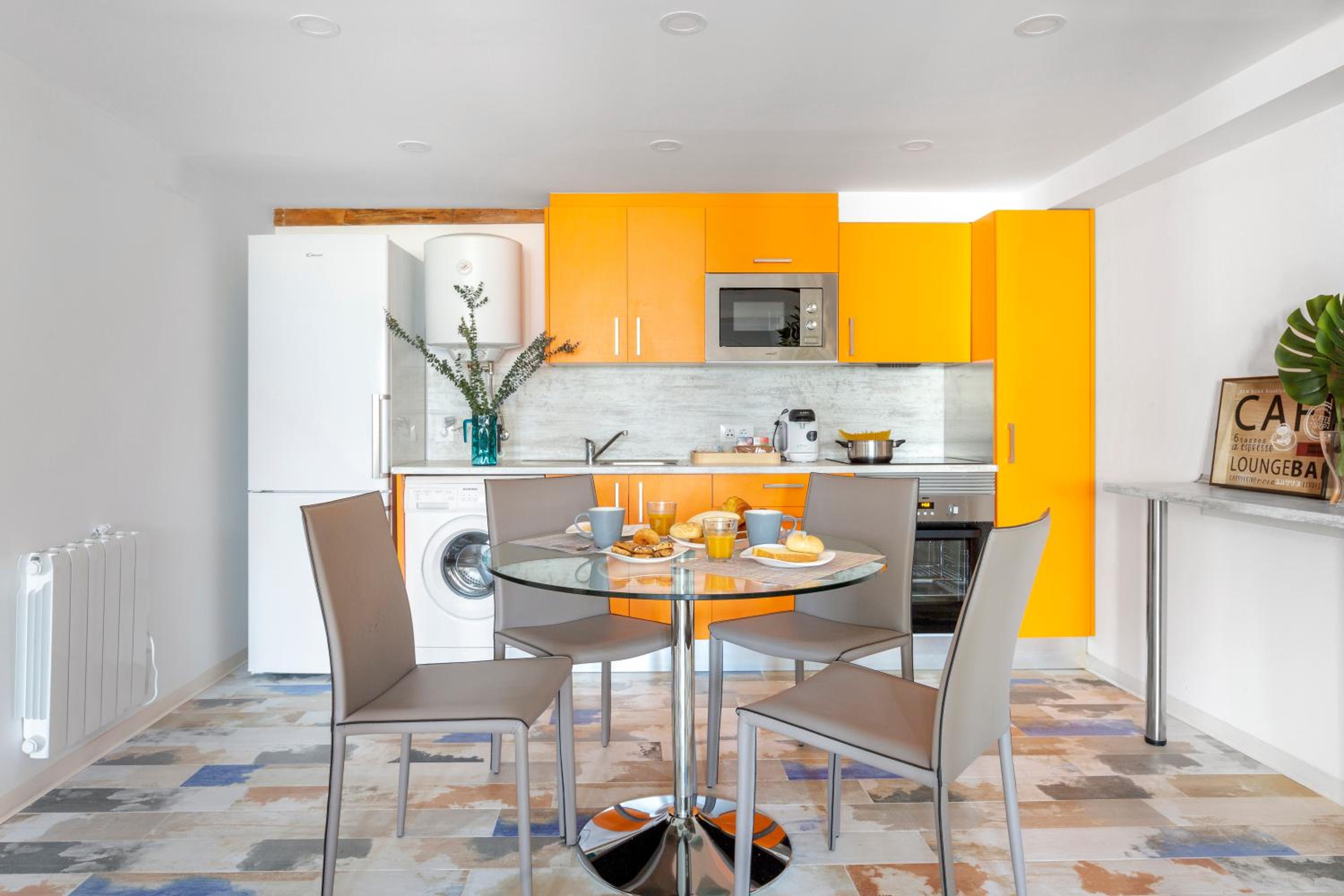 Studio Apartment - Photo 6