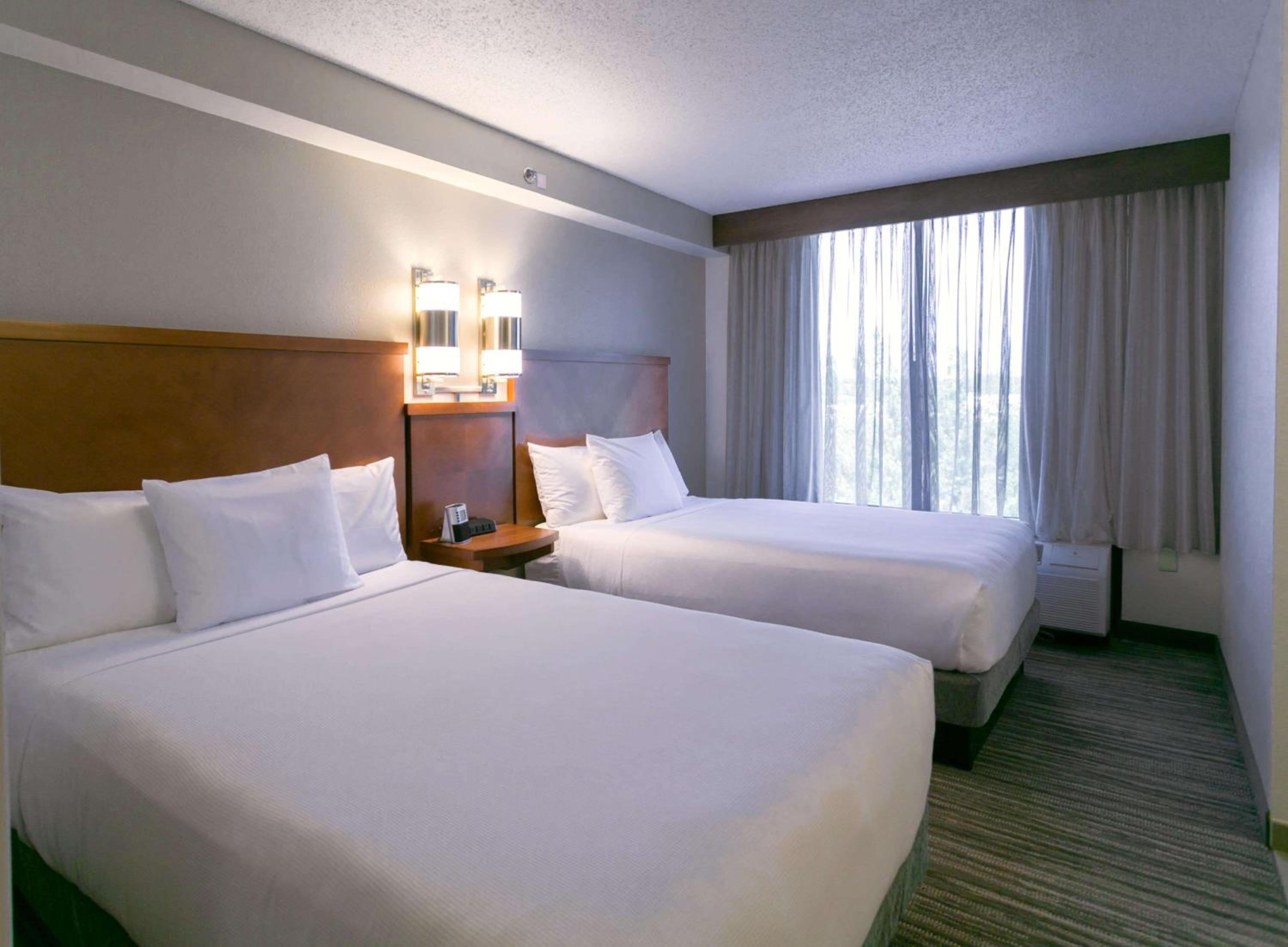 Double Room with Two Double Beds and Sofa Bed - Photo 13