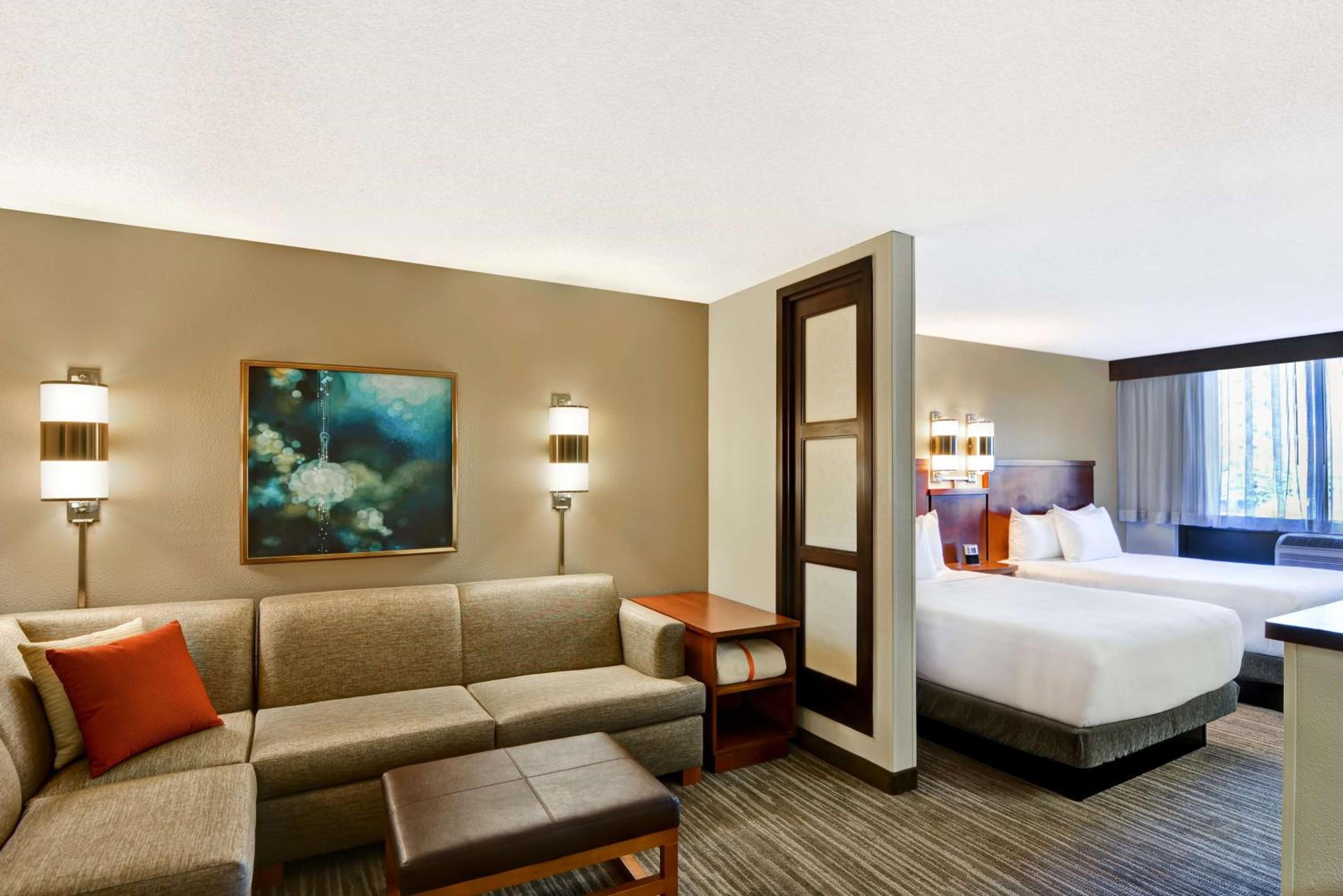 Double Room with Two Double Beds and Sofa Bed - Photo 1