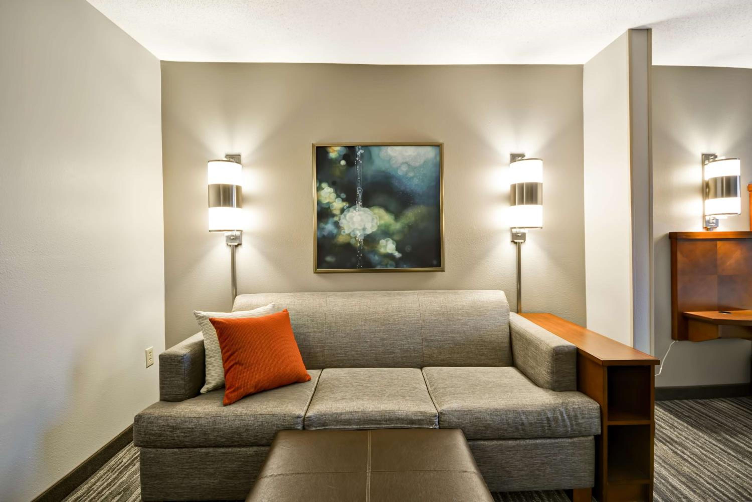 King Room with Accessible Tub - Disability Access - Photo 6