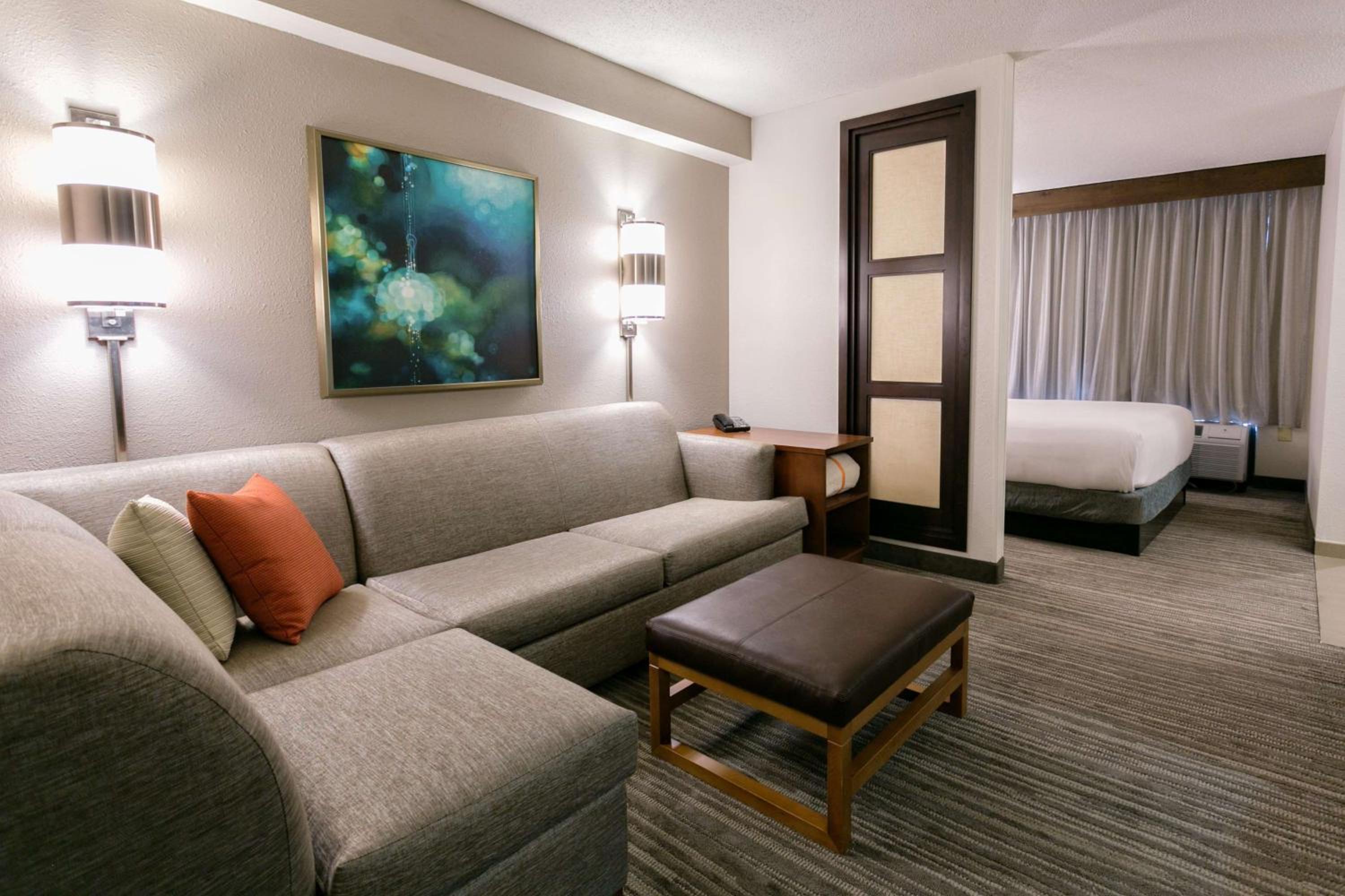 King Room with Sofa Bed - High Floor - Photo 5