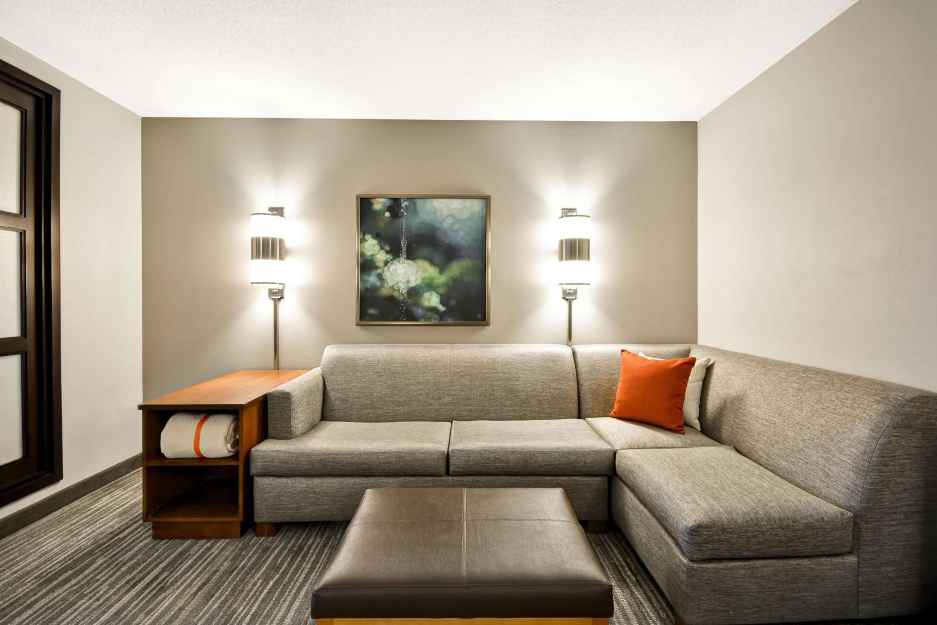 Double Room with Two Double Beds and Sofa Bed - Photo 12