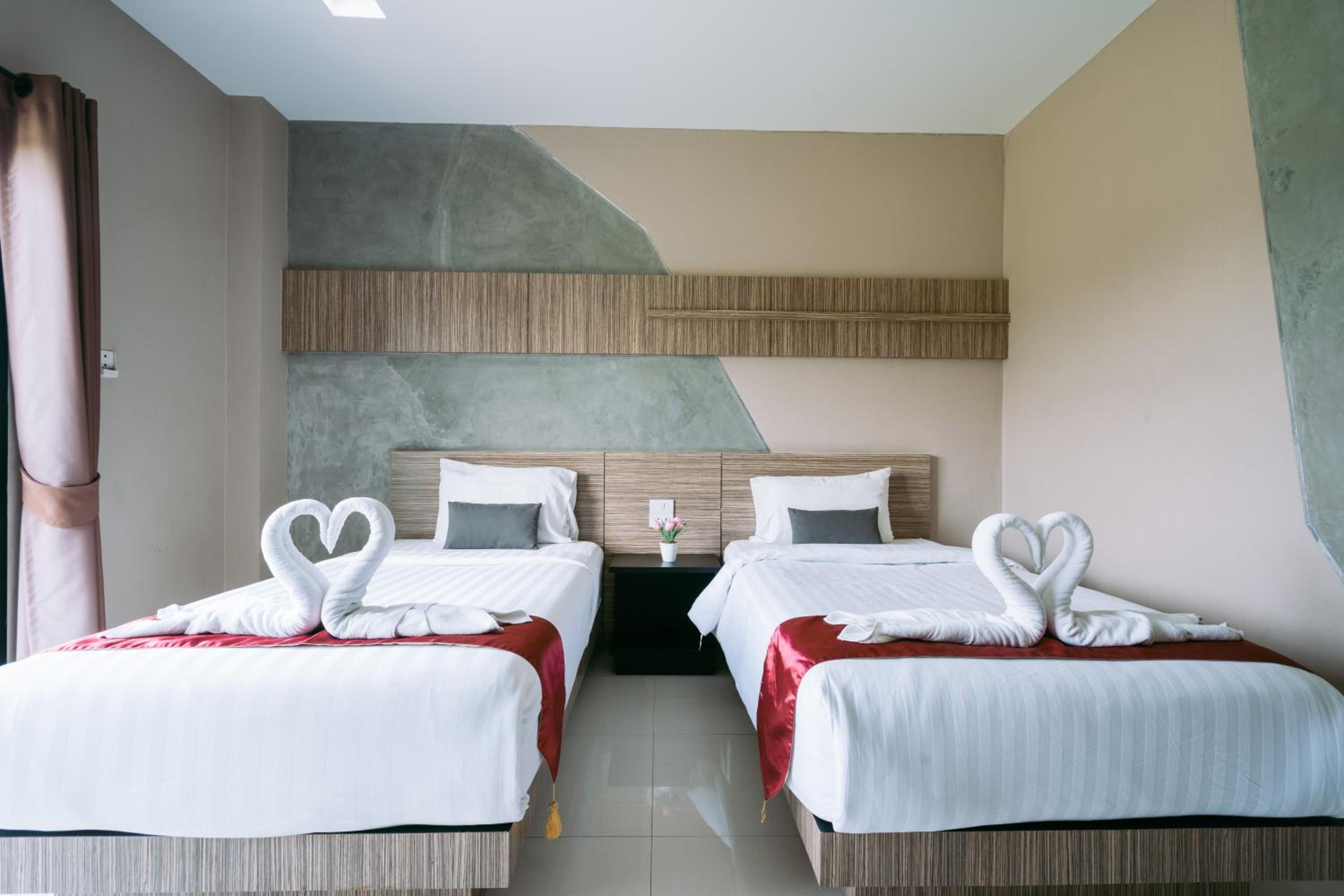 Deluxe Twin Room photo 3