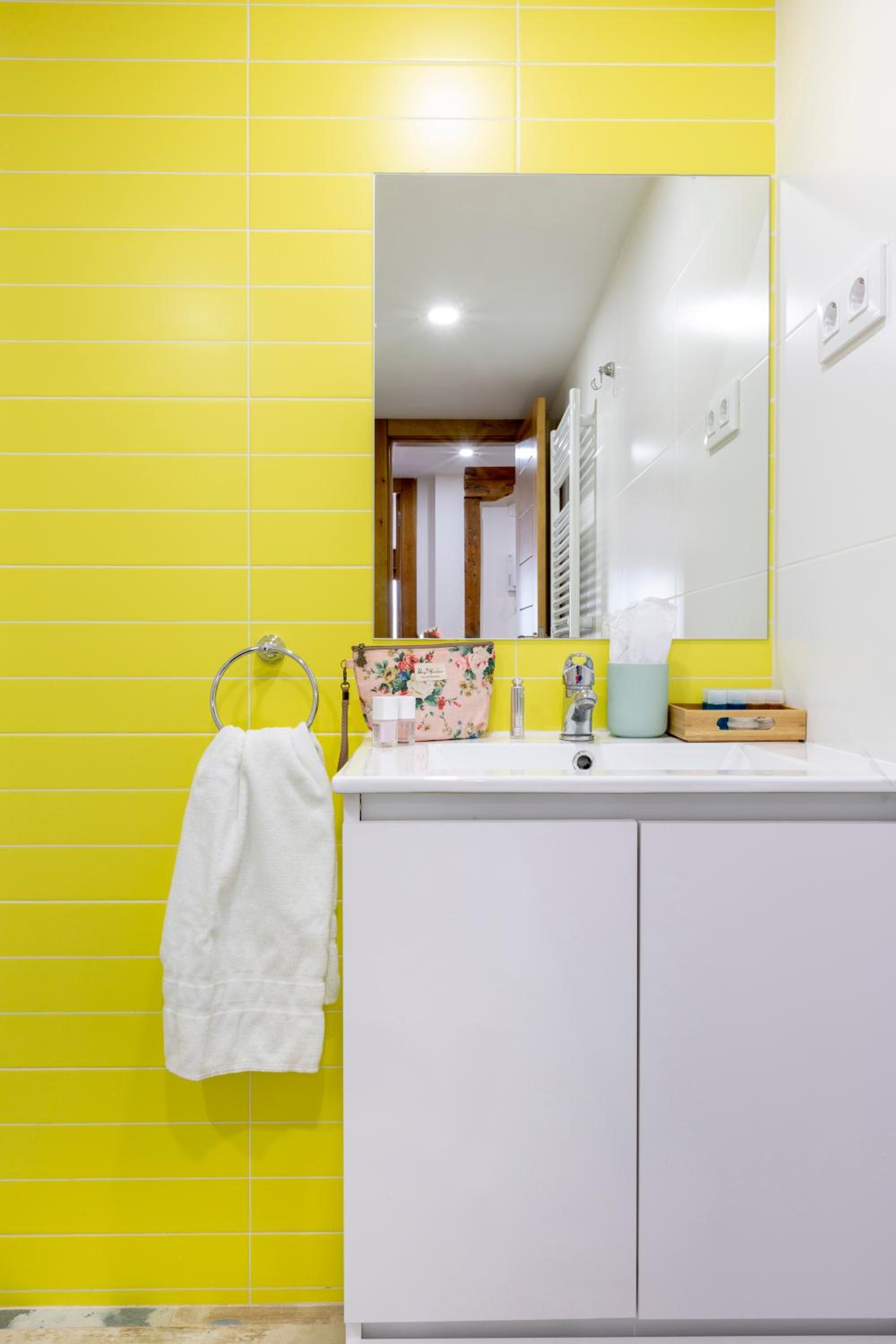 Studio Apartment - Photo 9