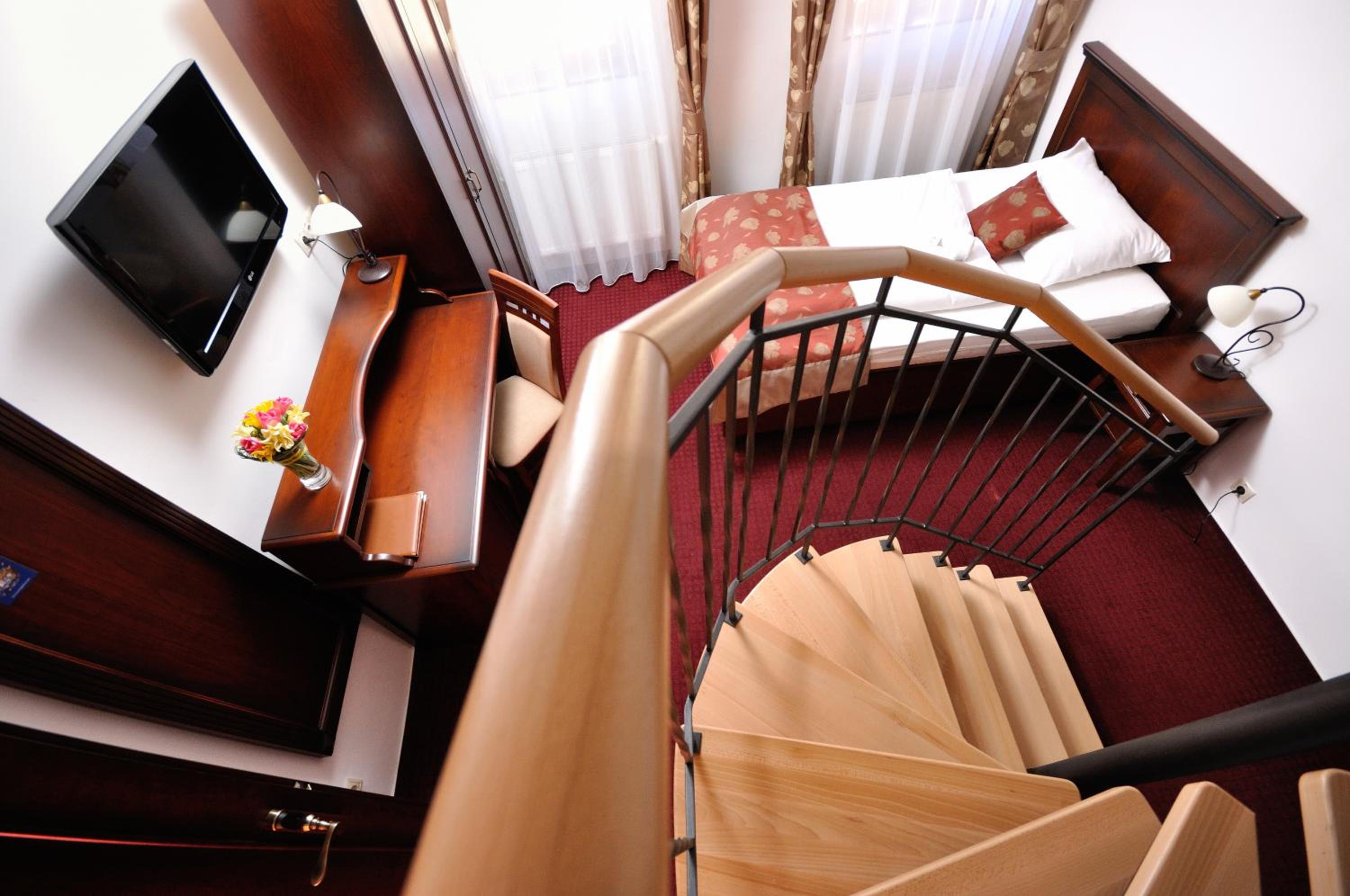 Double Room - Photo 8