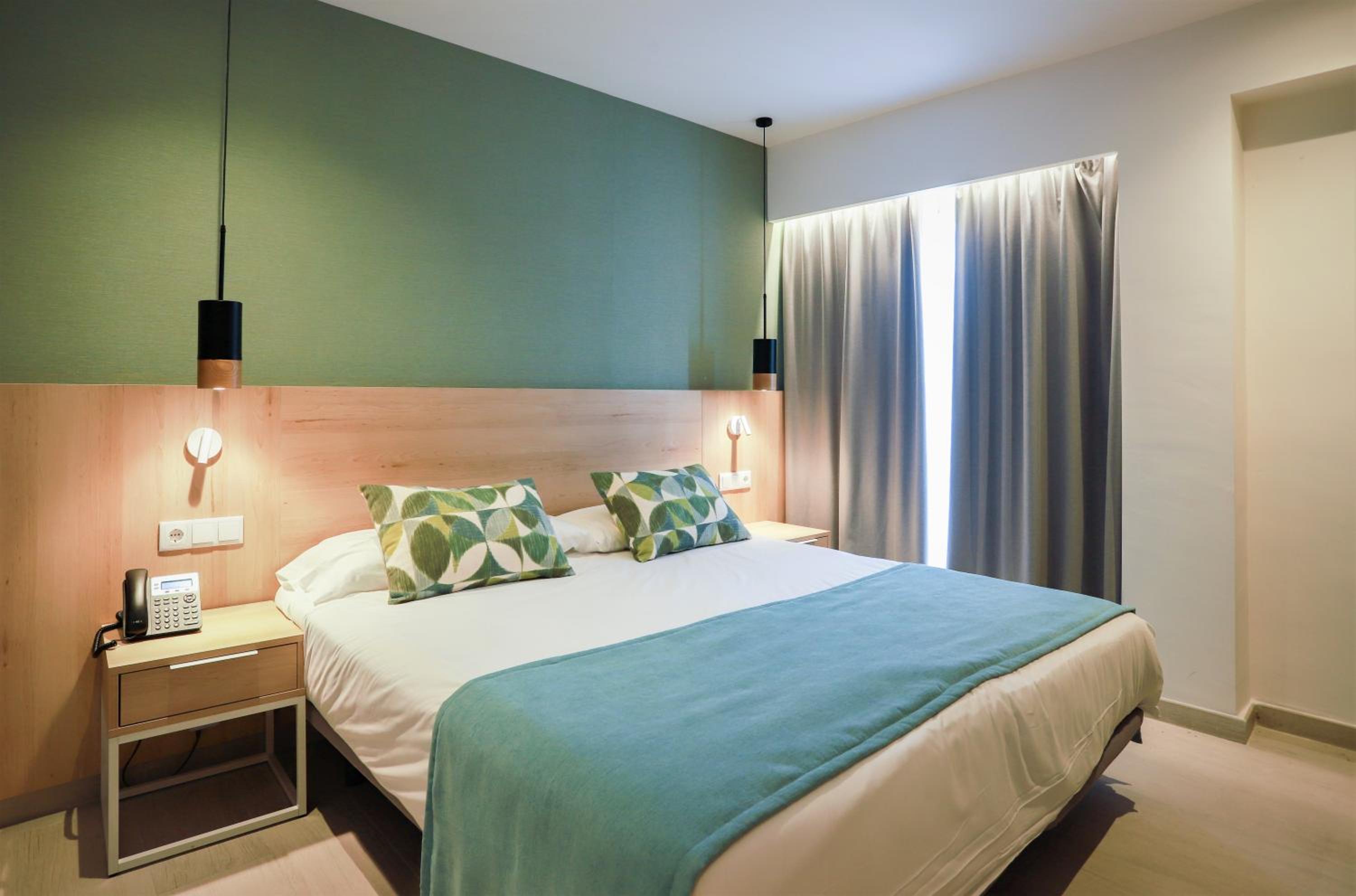 Budget Double Room - Photo 1