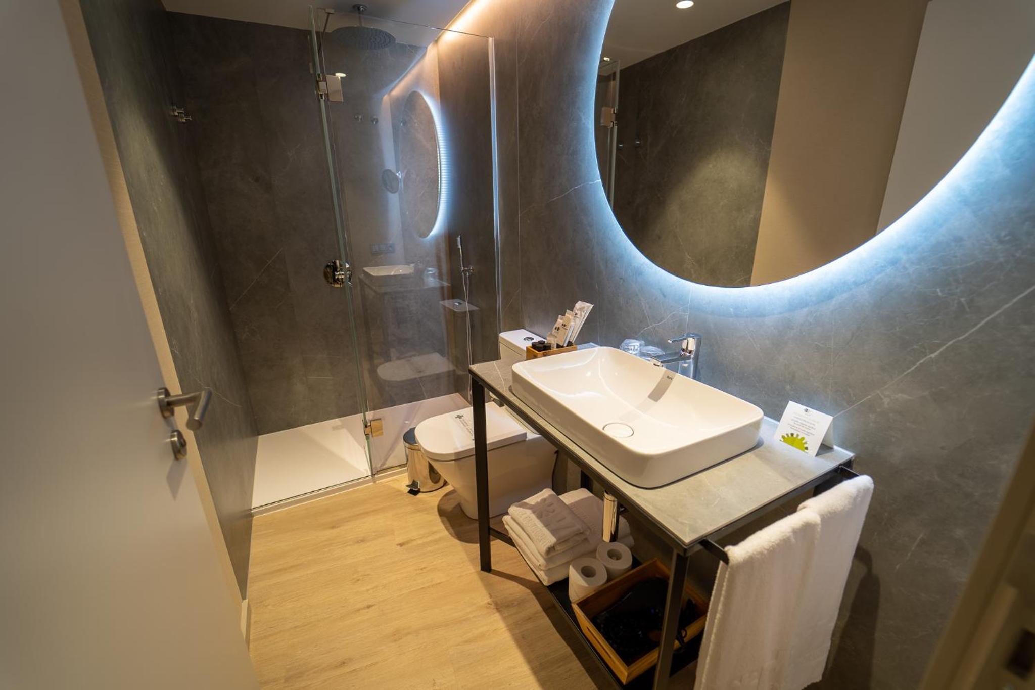 Junior Suite thumbnail 5