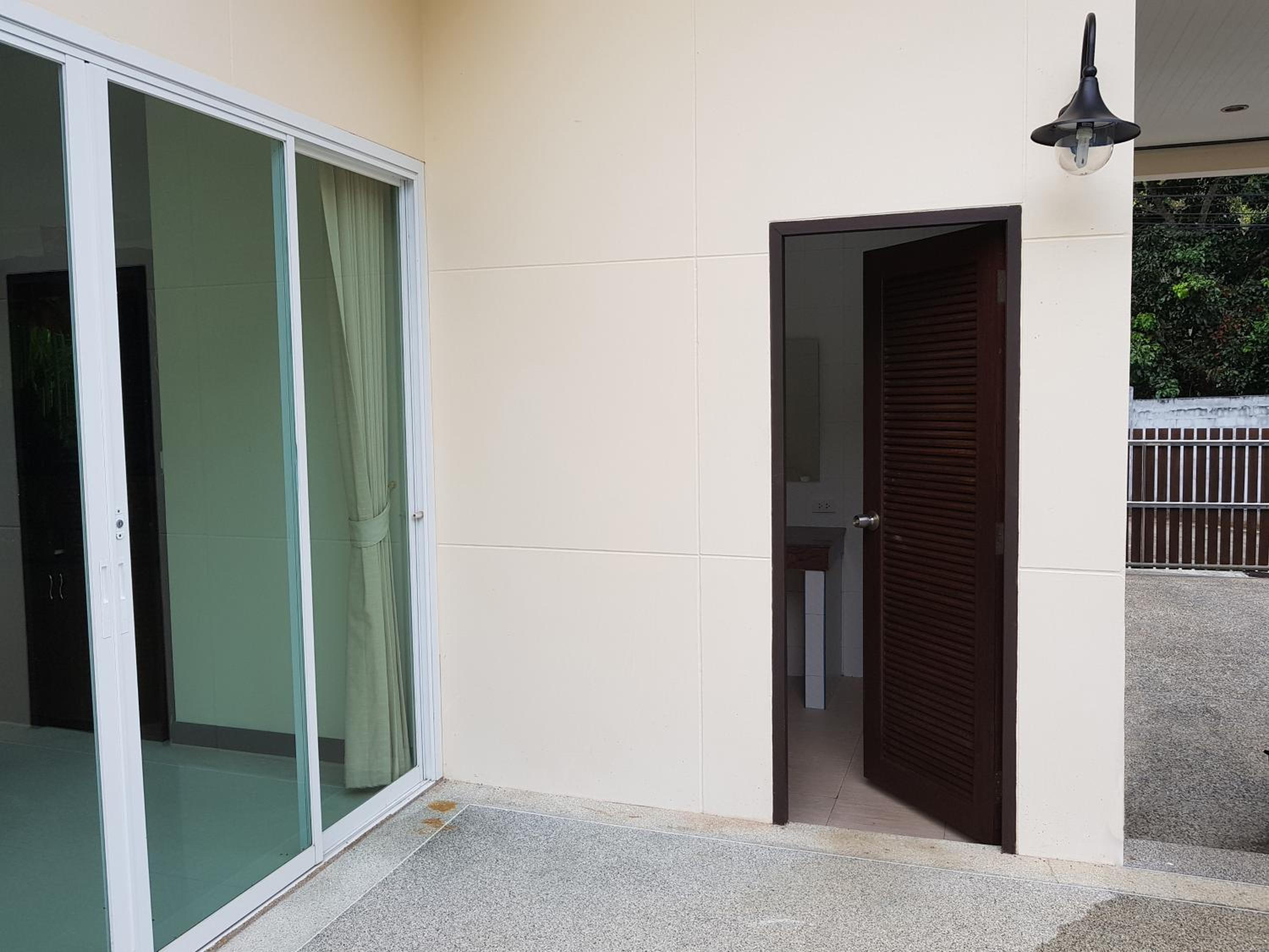 Five-Bedroom Villa with Private Pool photo 3