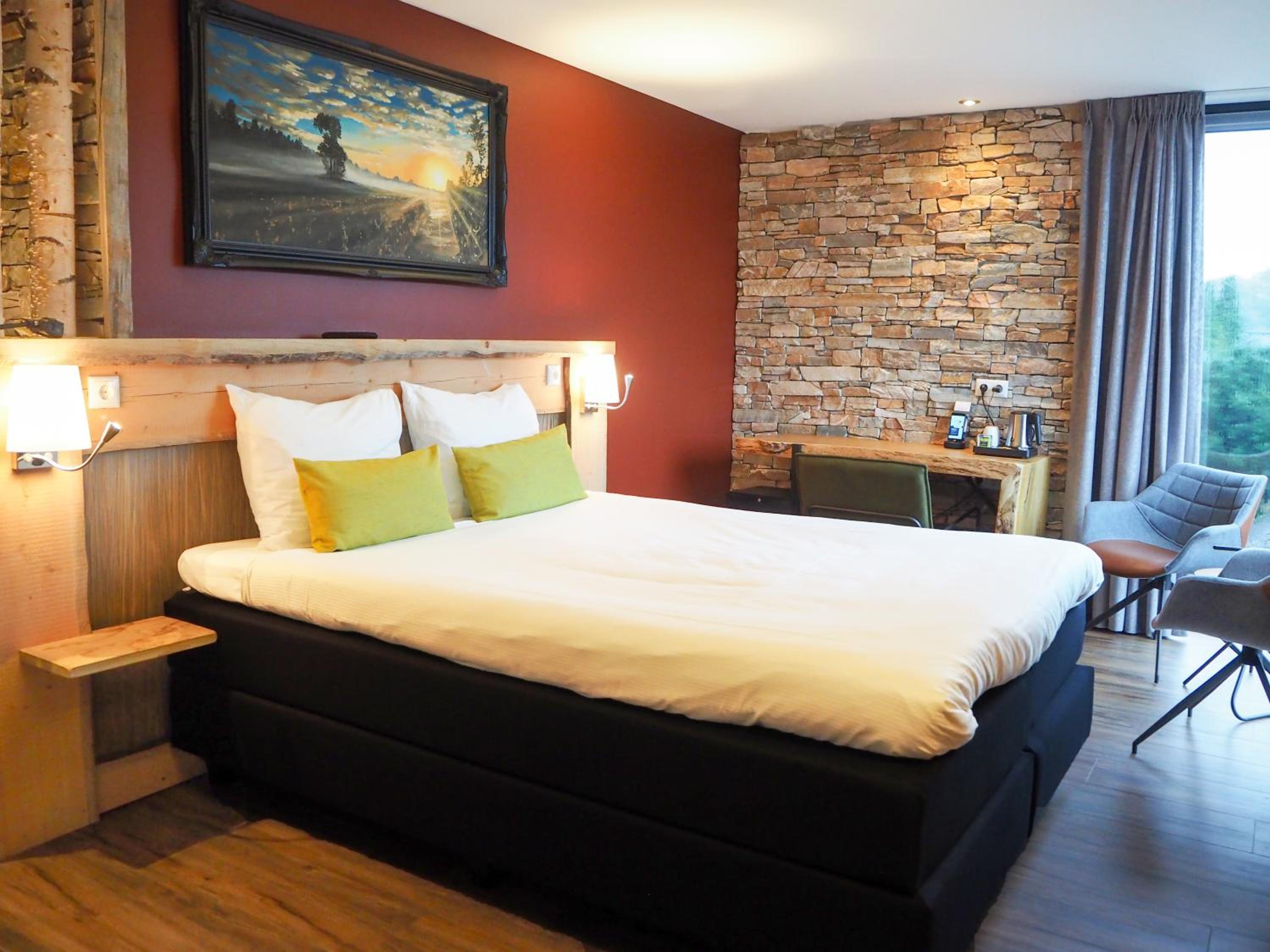 Deluxe room with spa facilities photo 1