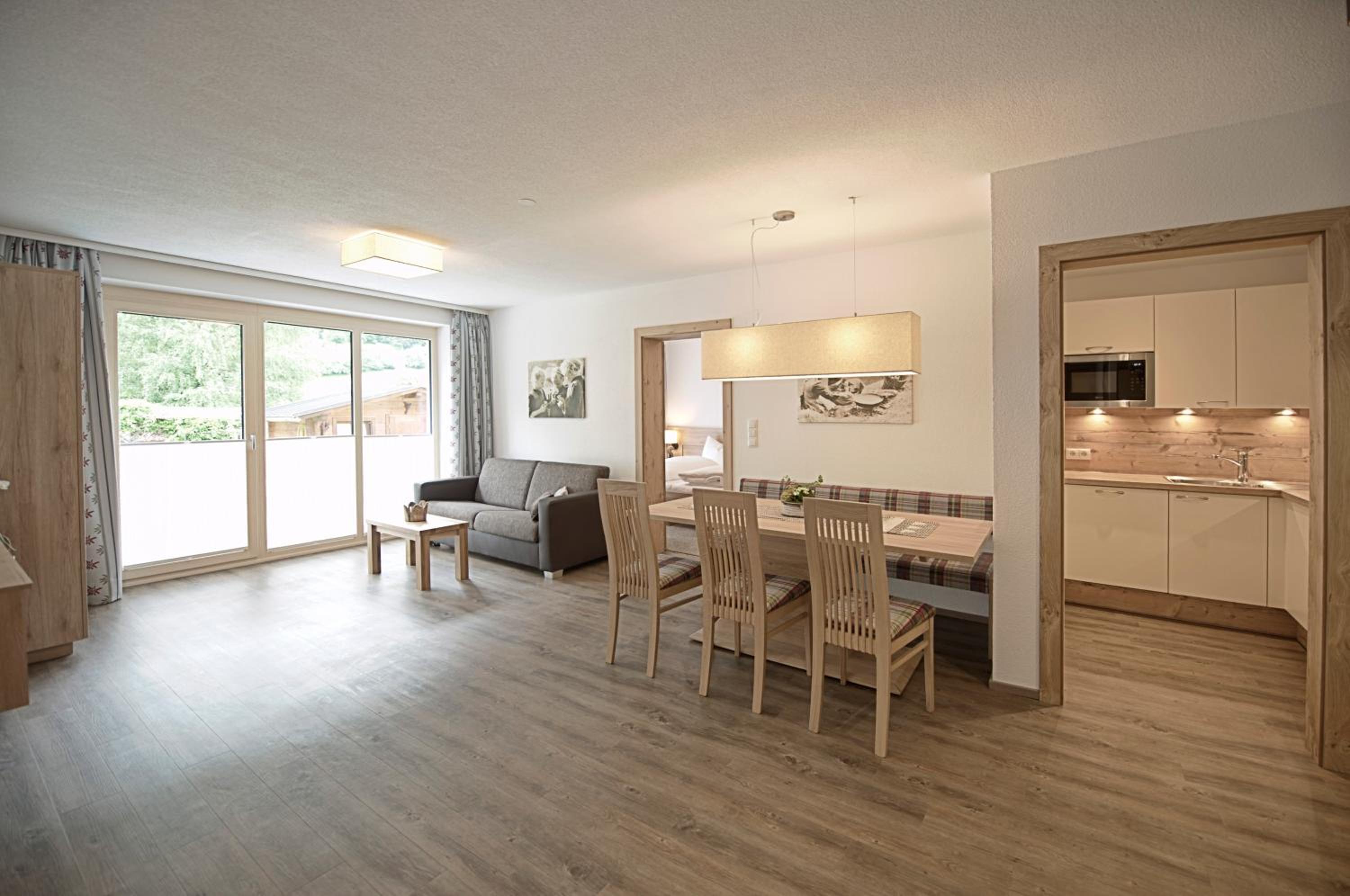 Large Two-Bedroom Apartment with Terrace photo 1