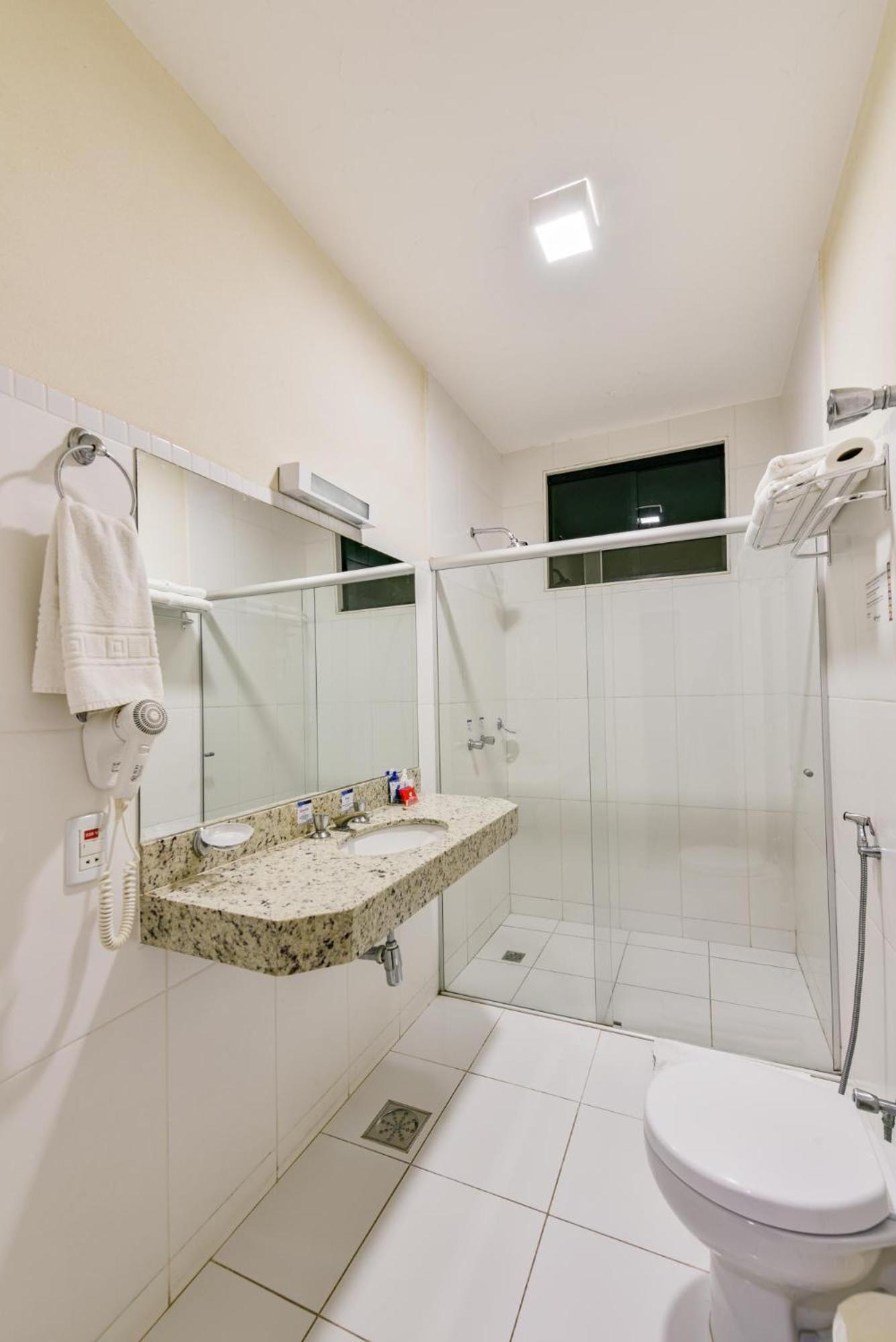 Standard Double Room - Photo 3
