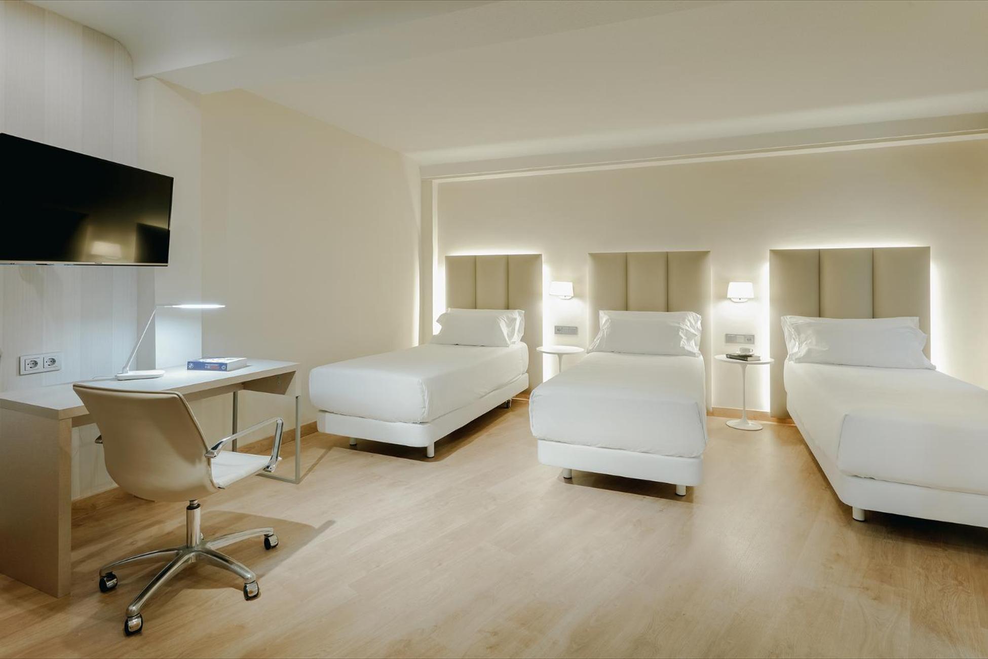 Standard Triple Room - Photo 1