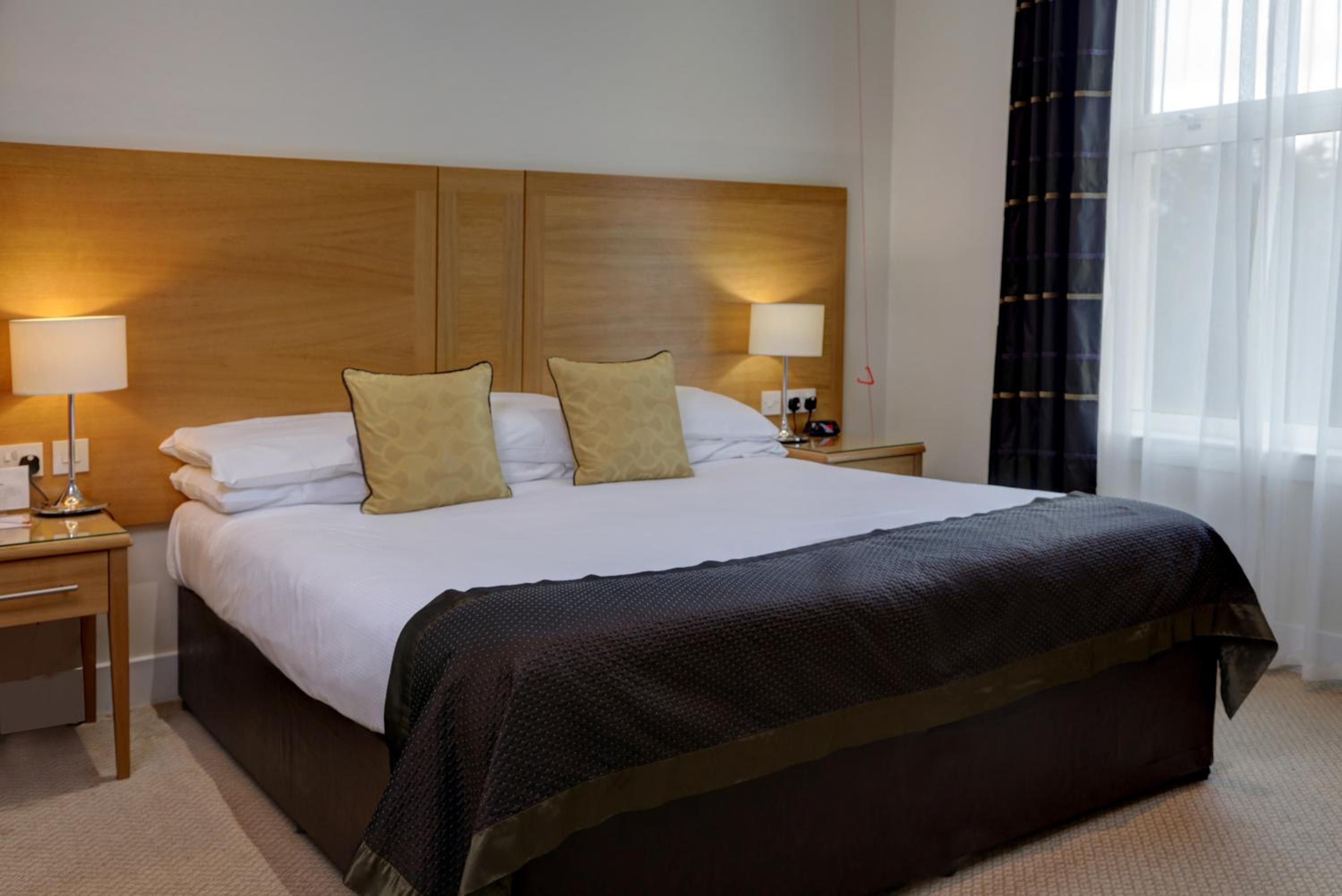 Deluxe Room - Photo 12