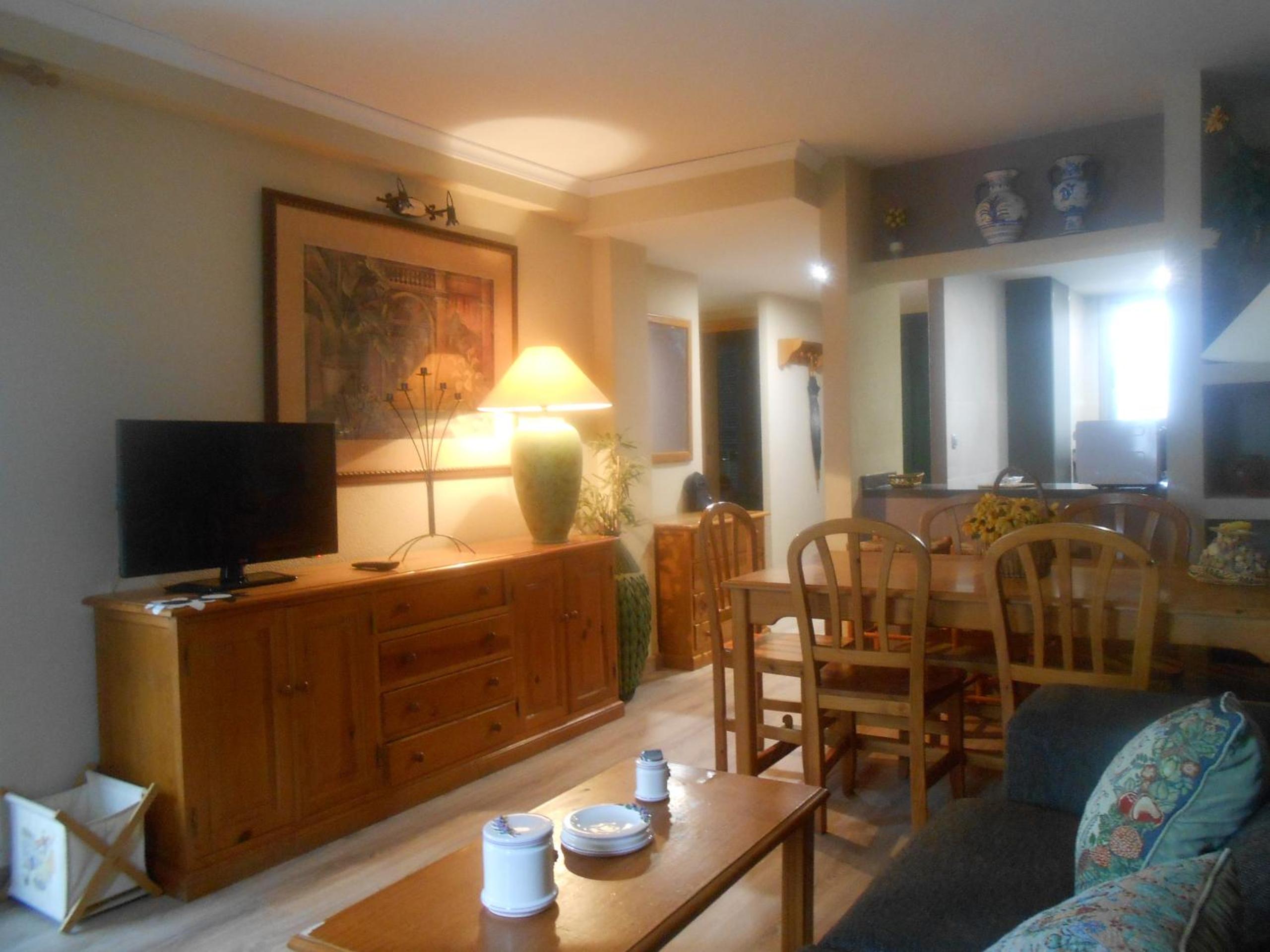 Apartment with Pool View photo 3