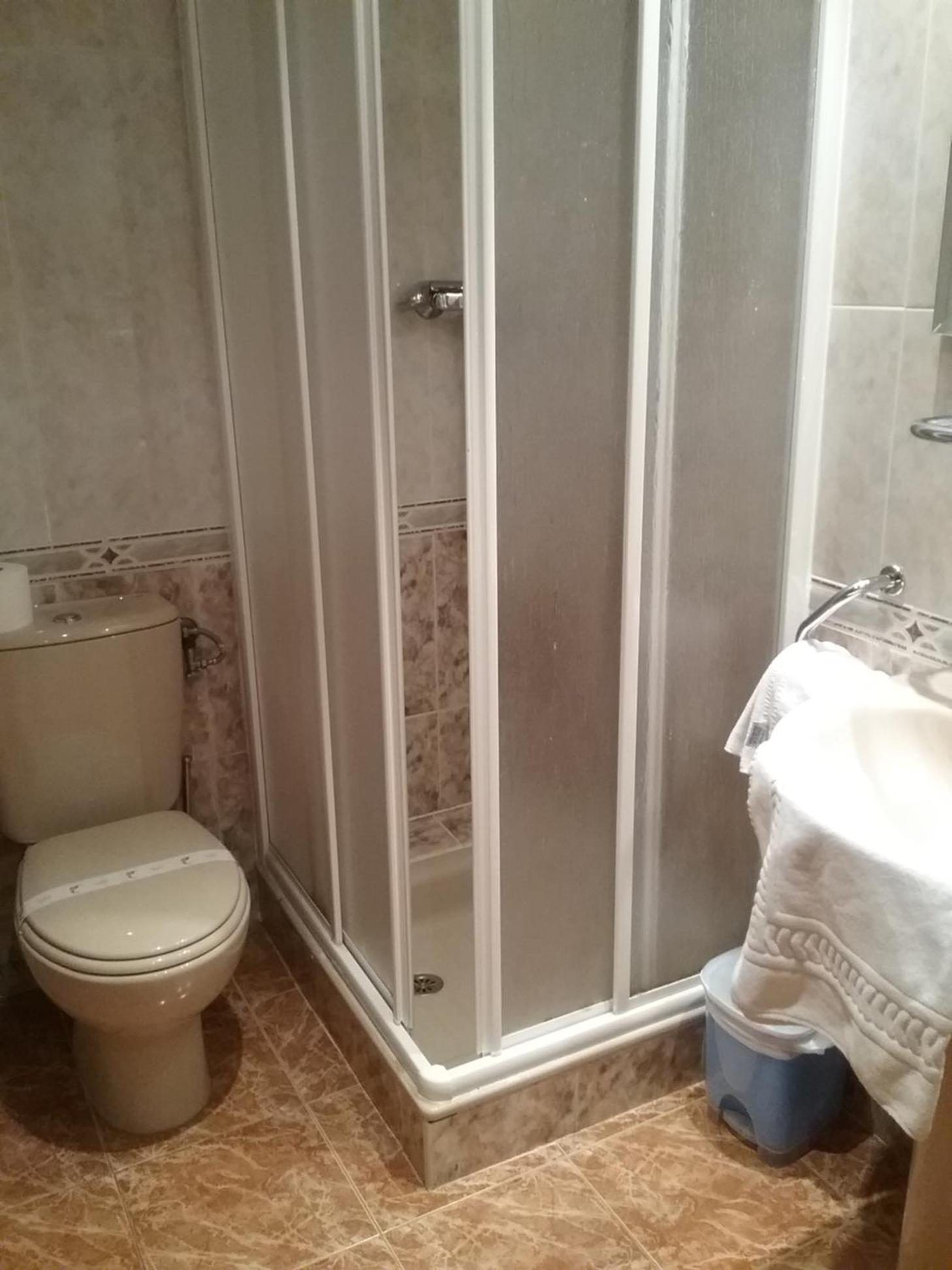 Double Room - Photo 6
