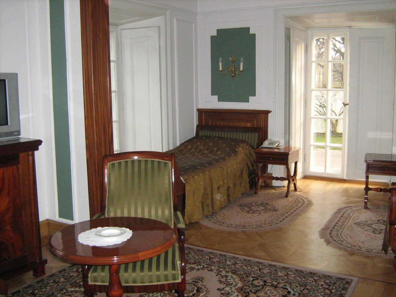 Twin Room - Photo 5