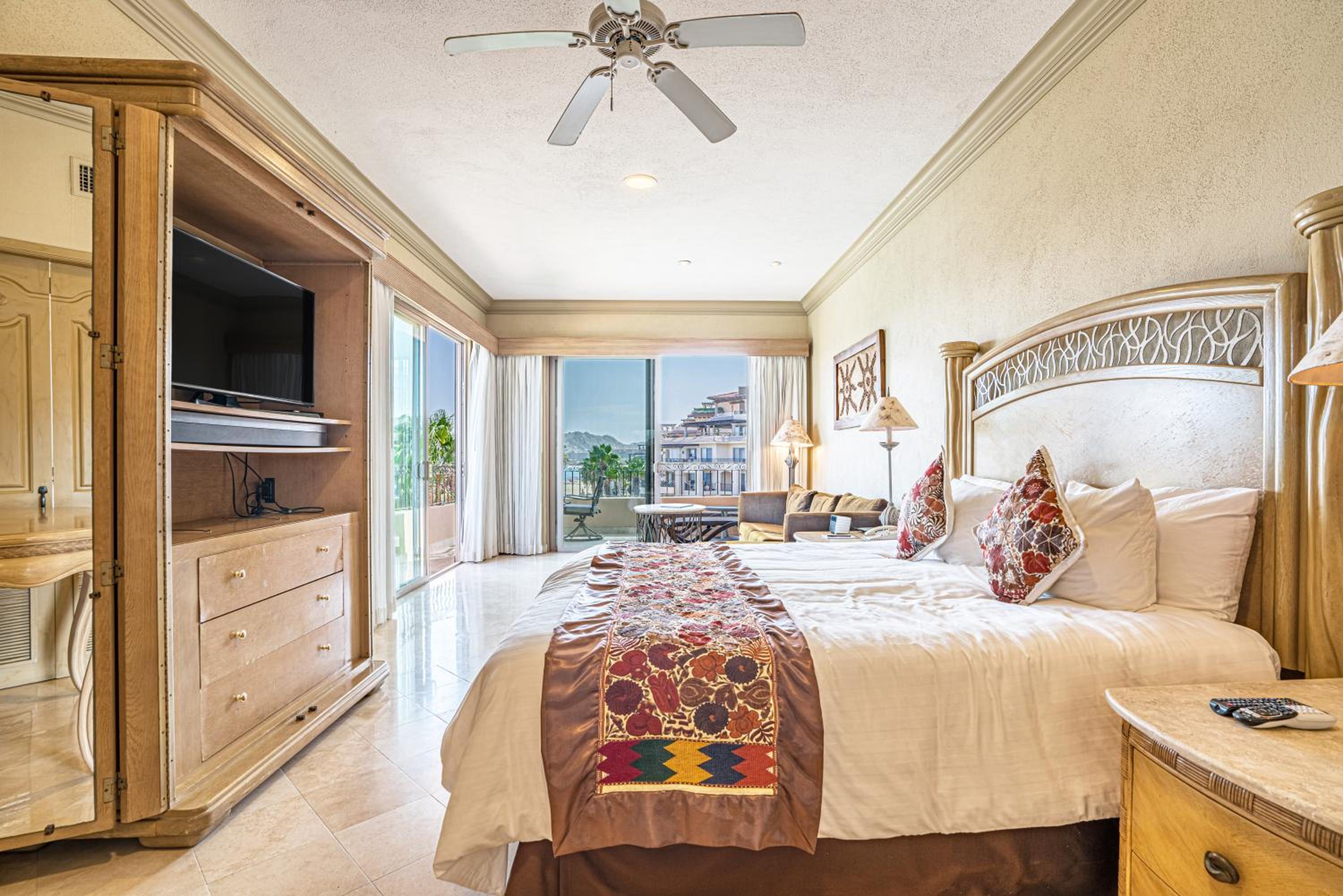 Beachfront One Bedroom 4th Floor photo 1
