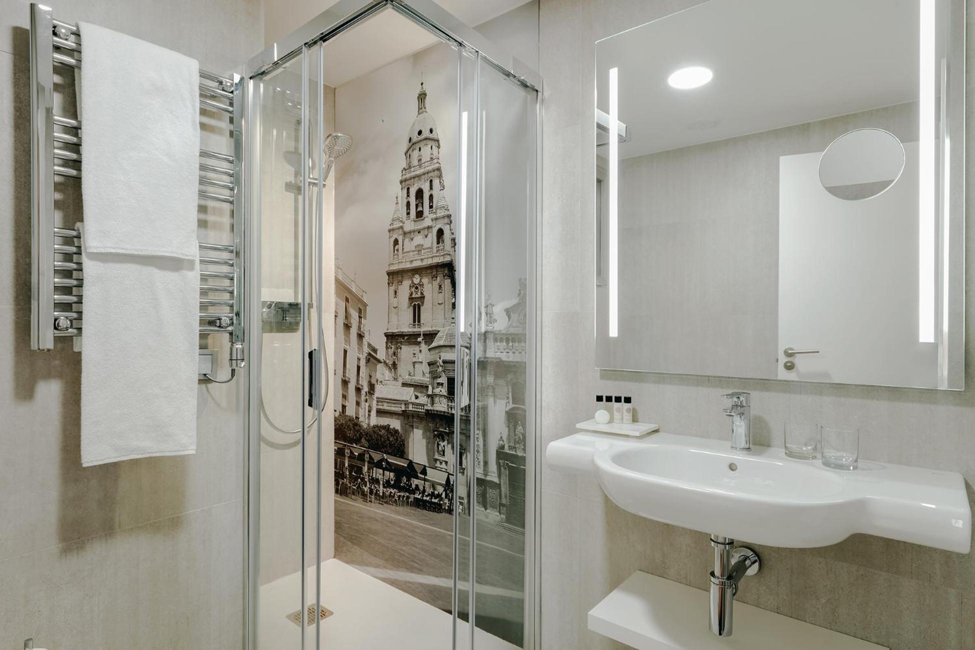 Standard Double or Twin Room - Photo 4