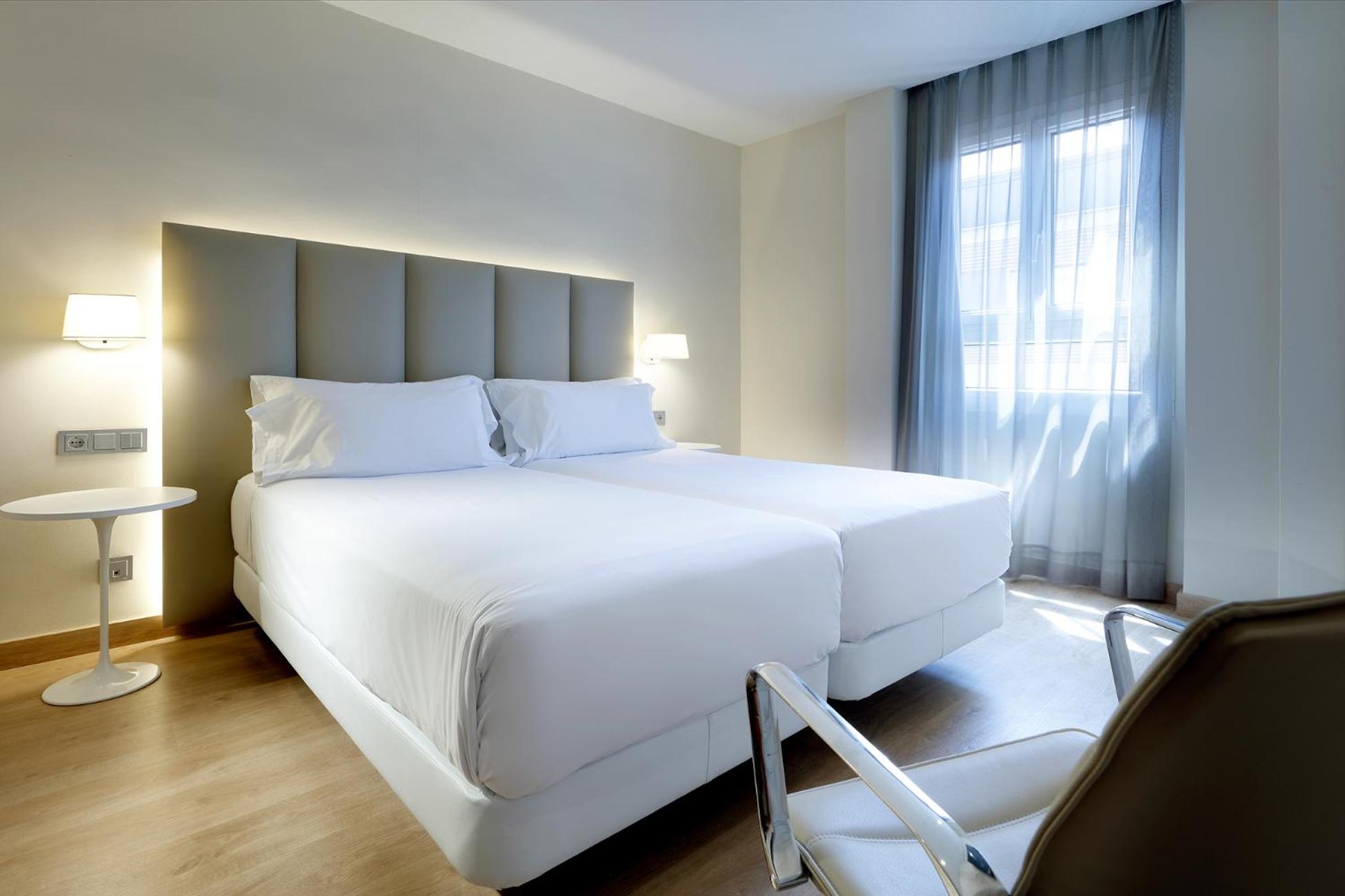 Standard Double or Twin Room - Photo 1