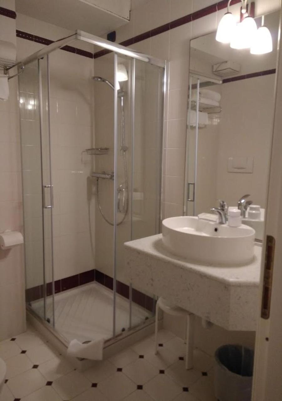 Deluxe Double Room with Castle View - Photo 6
