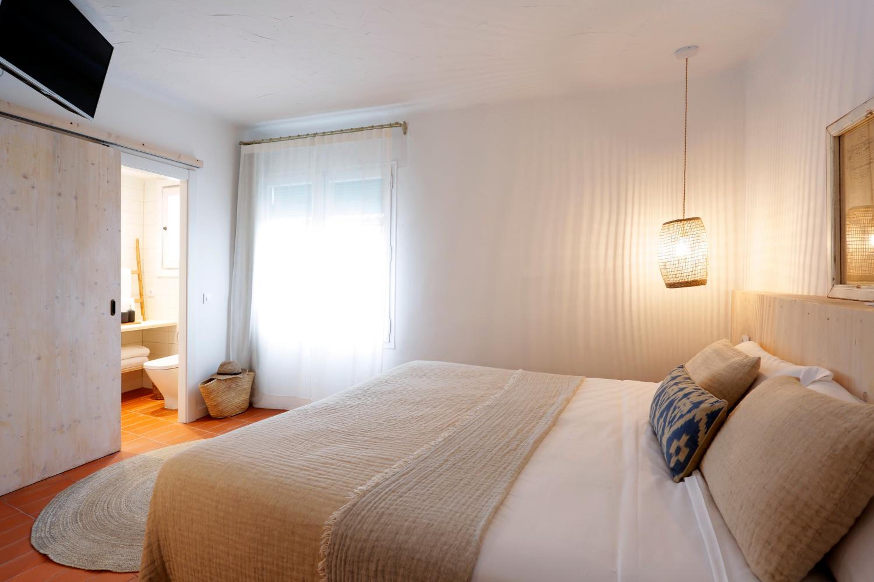 Double Room - Photo 2