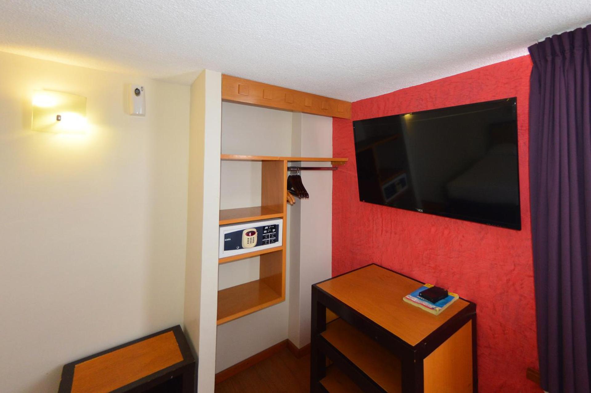 Accesible Double Room - Two Double Beds