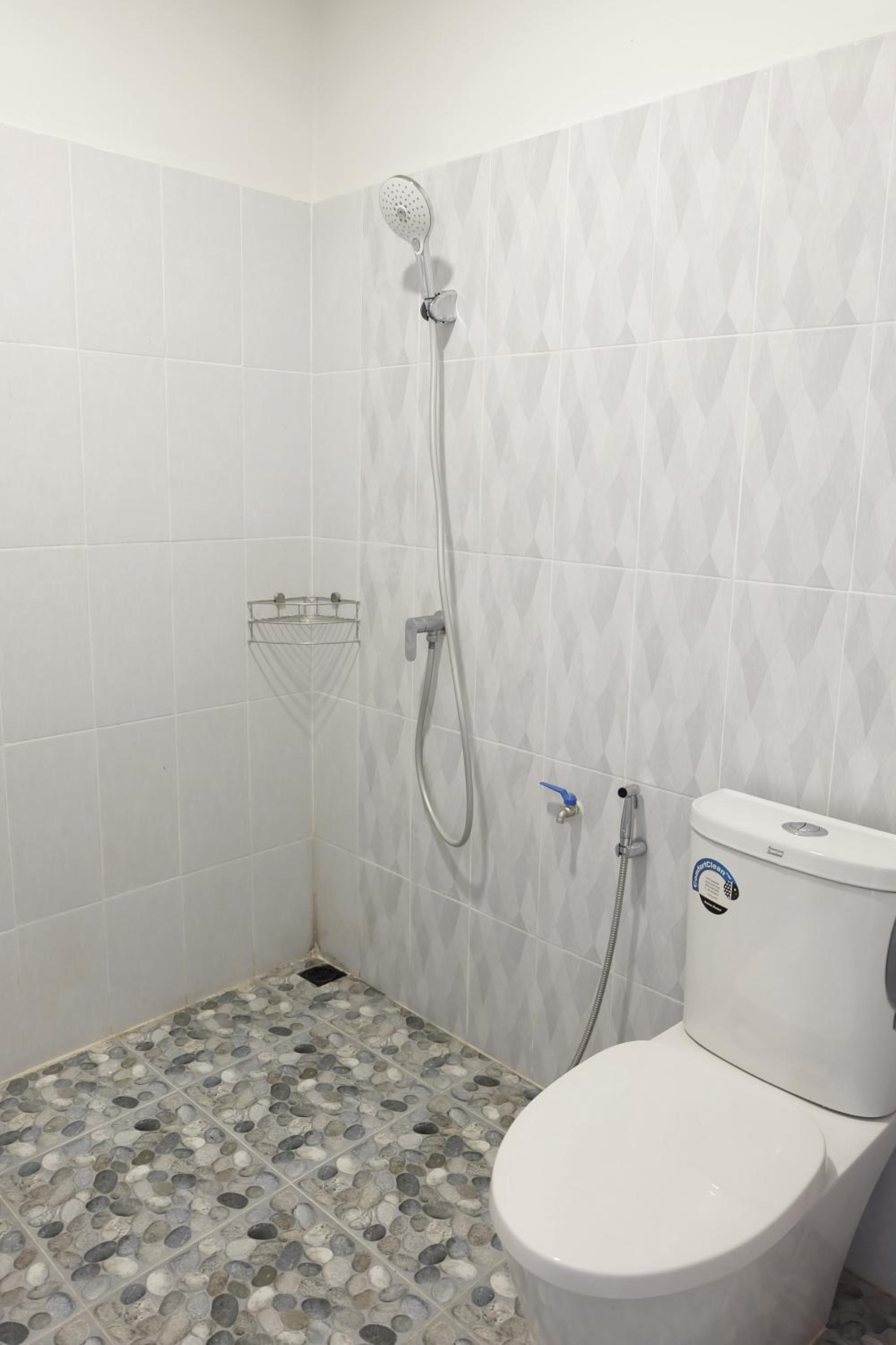 Four-Bedroom House - Photo 24
