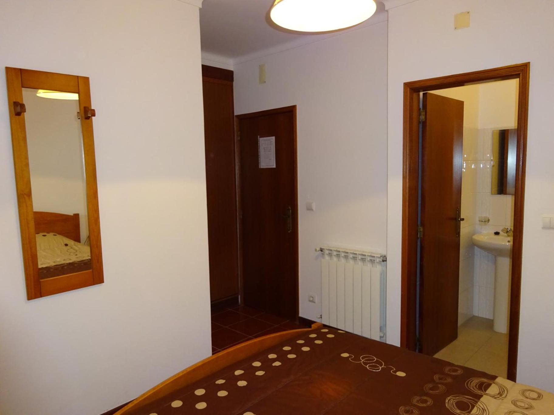 Double Room - Photo 2
