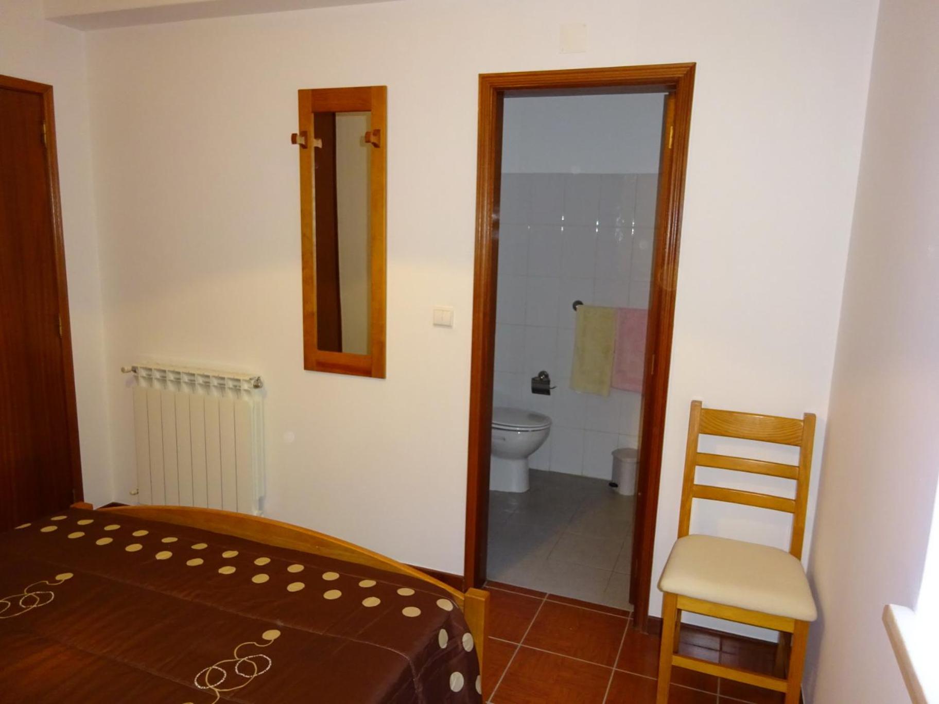 Double Room - Photo 8