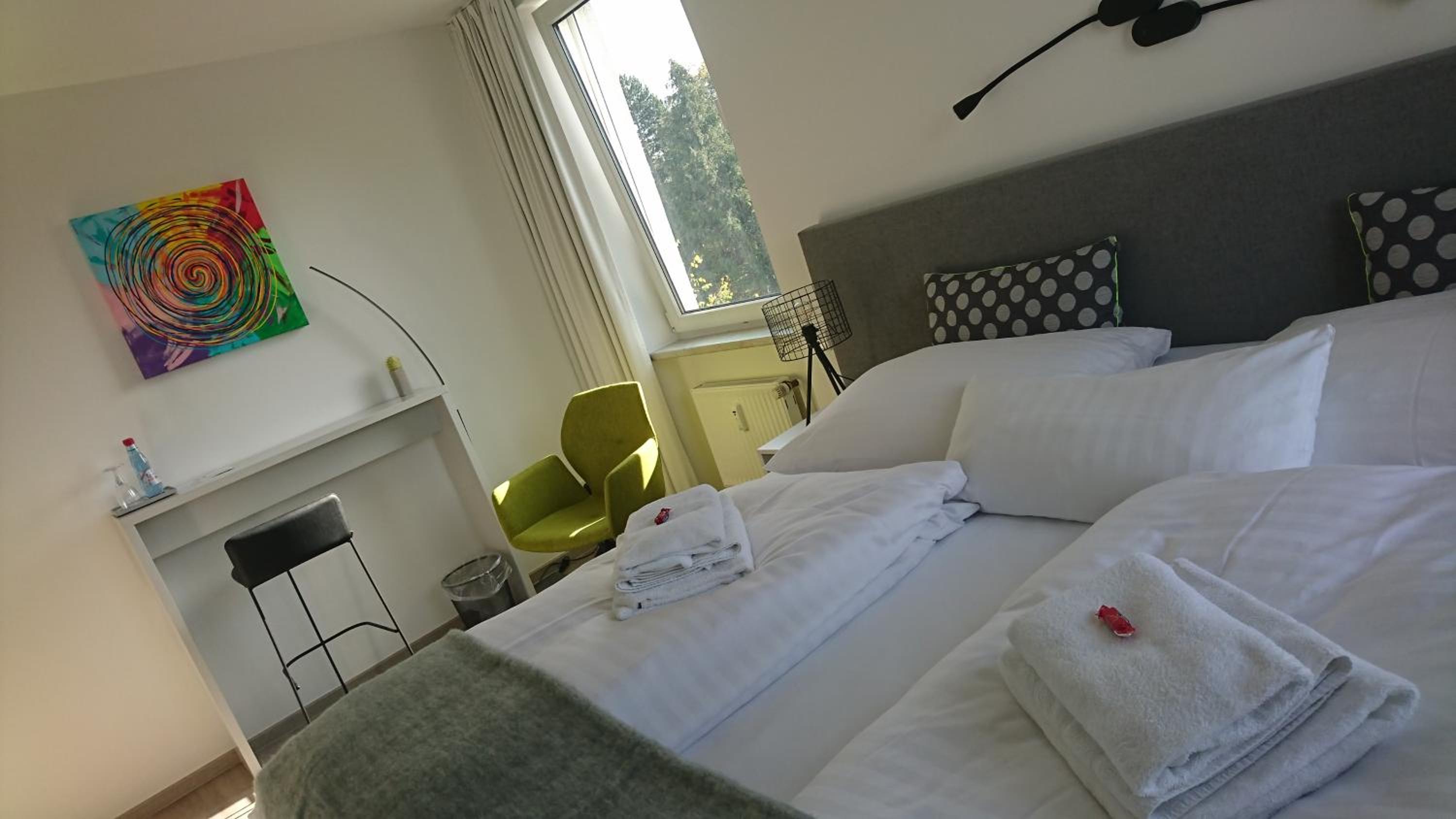 Deluxe Double Room - Photo 9