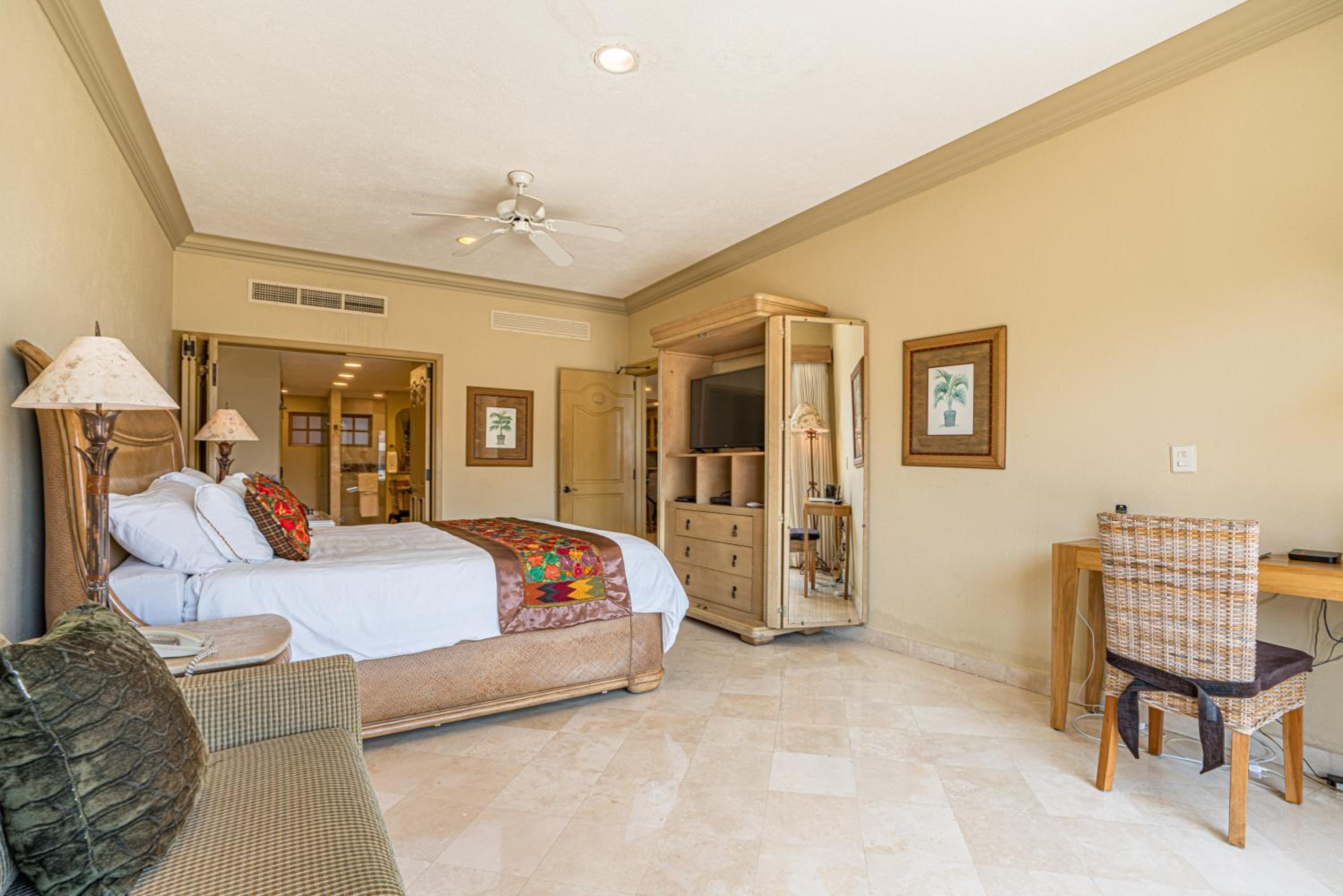 Beachfront Two Bedrooms 4th Floor photo 2