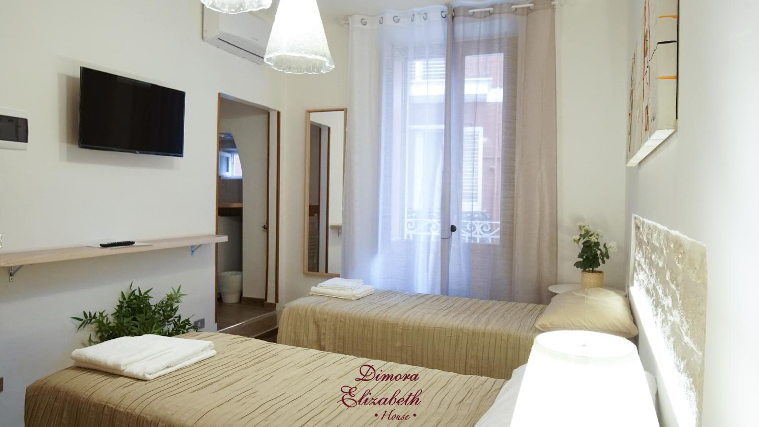 Deluxe Double or Twin Room - Photo 16