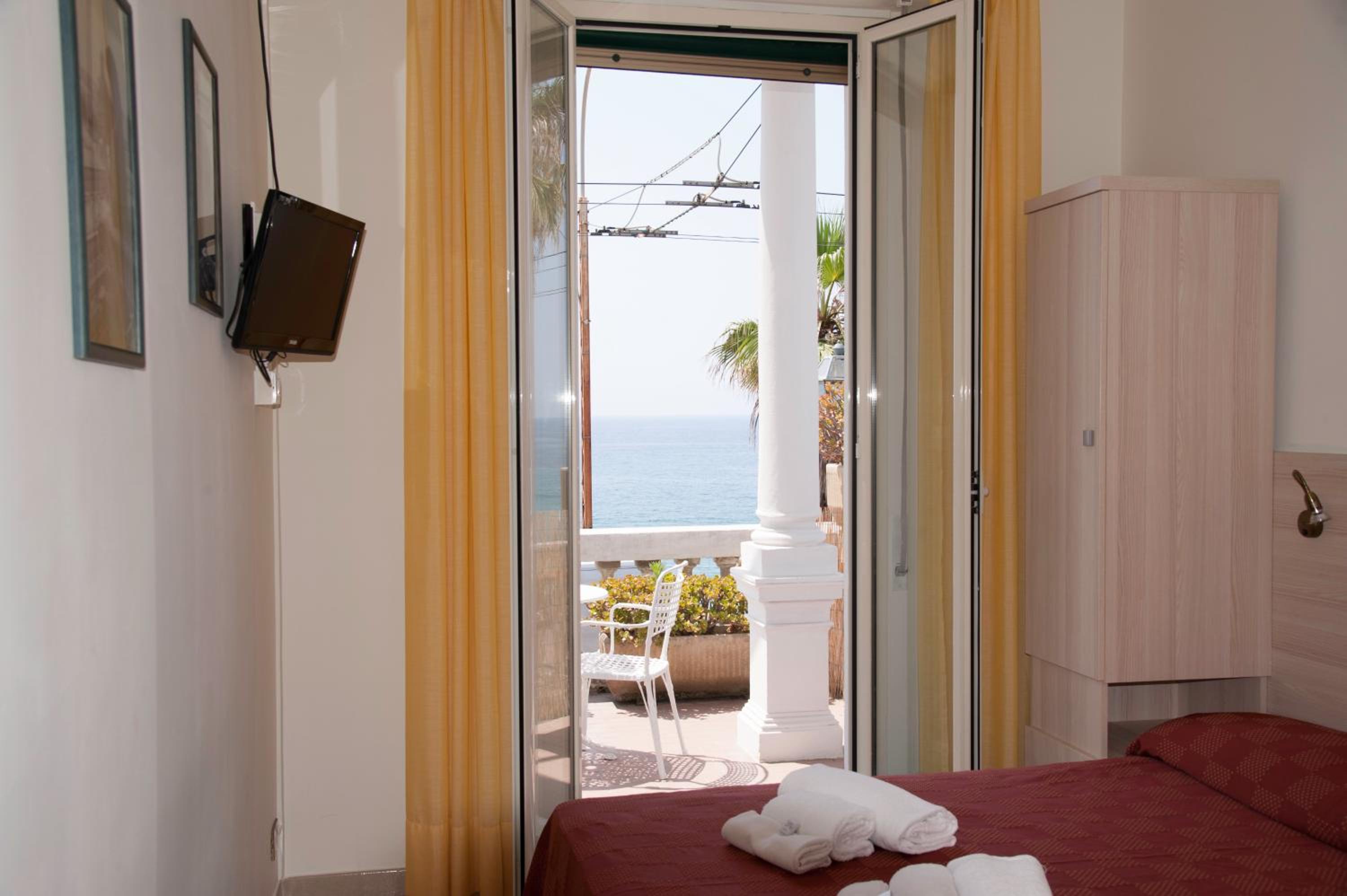 Double Room With Sea View And Terrace photo 1