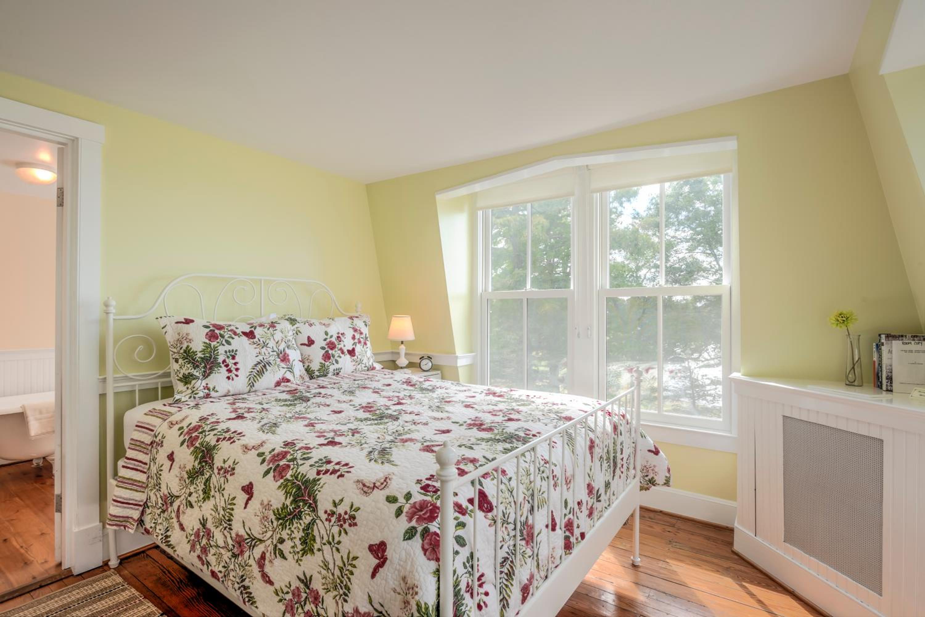 Deluxe Double Room with Sea View (3rd Floor)