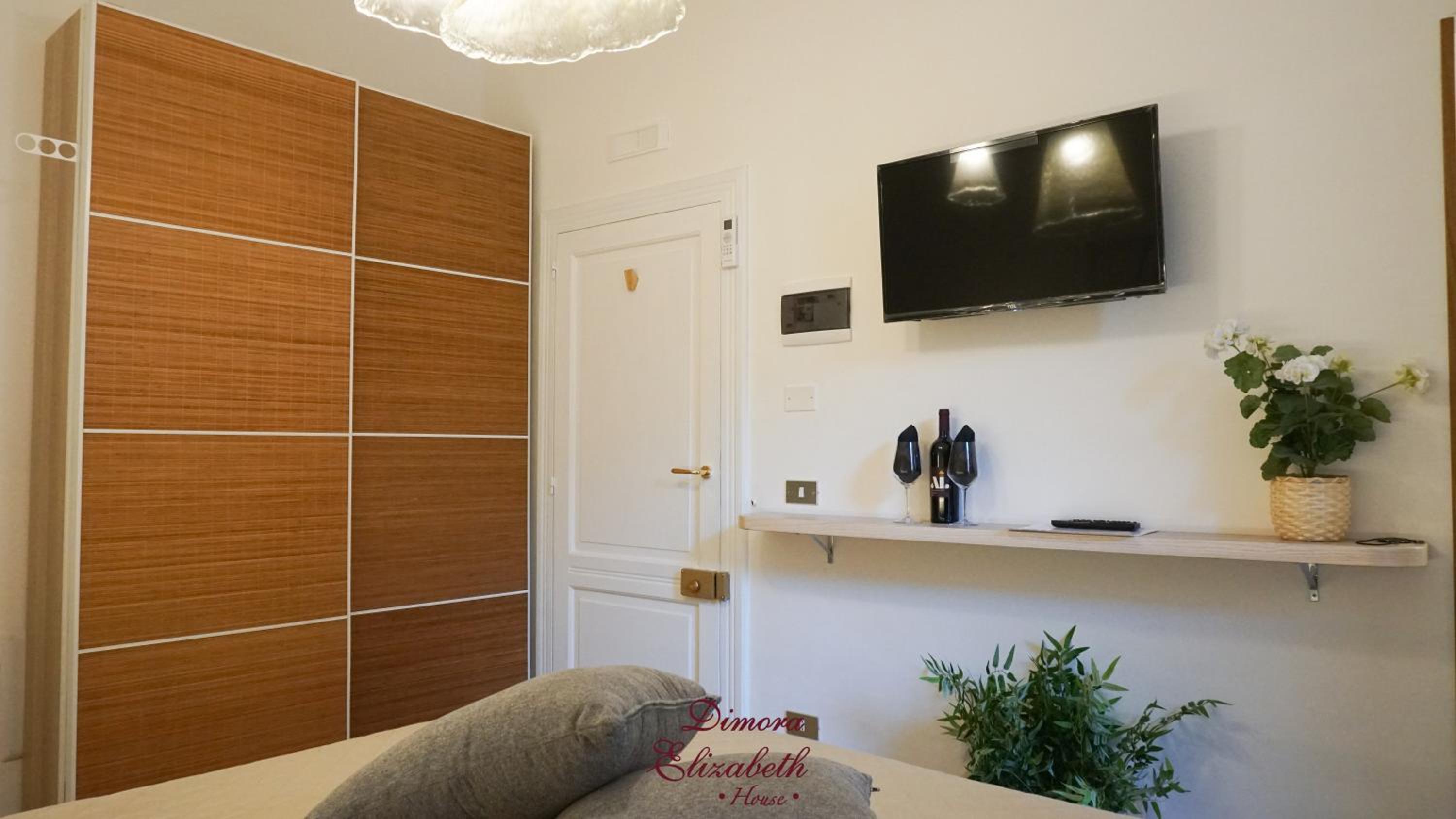 Deluxe Double or Twin Room - Photo 5