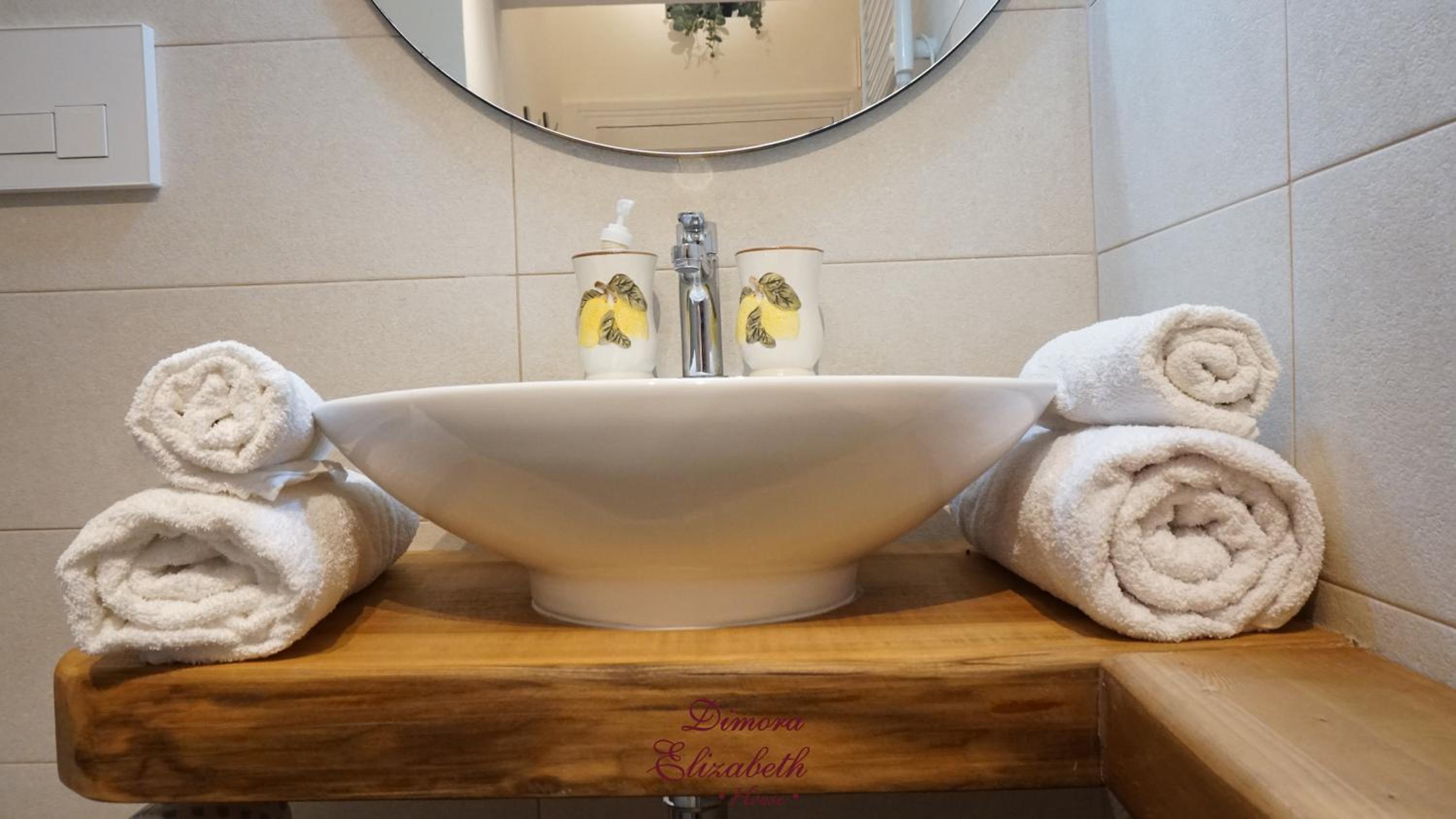 Deluxe Double or Twin Room - Photo 37