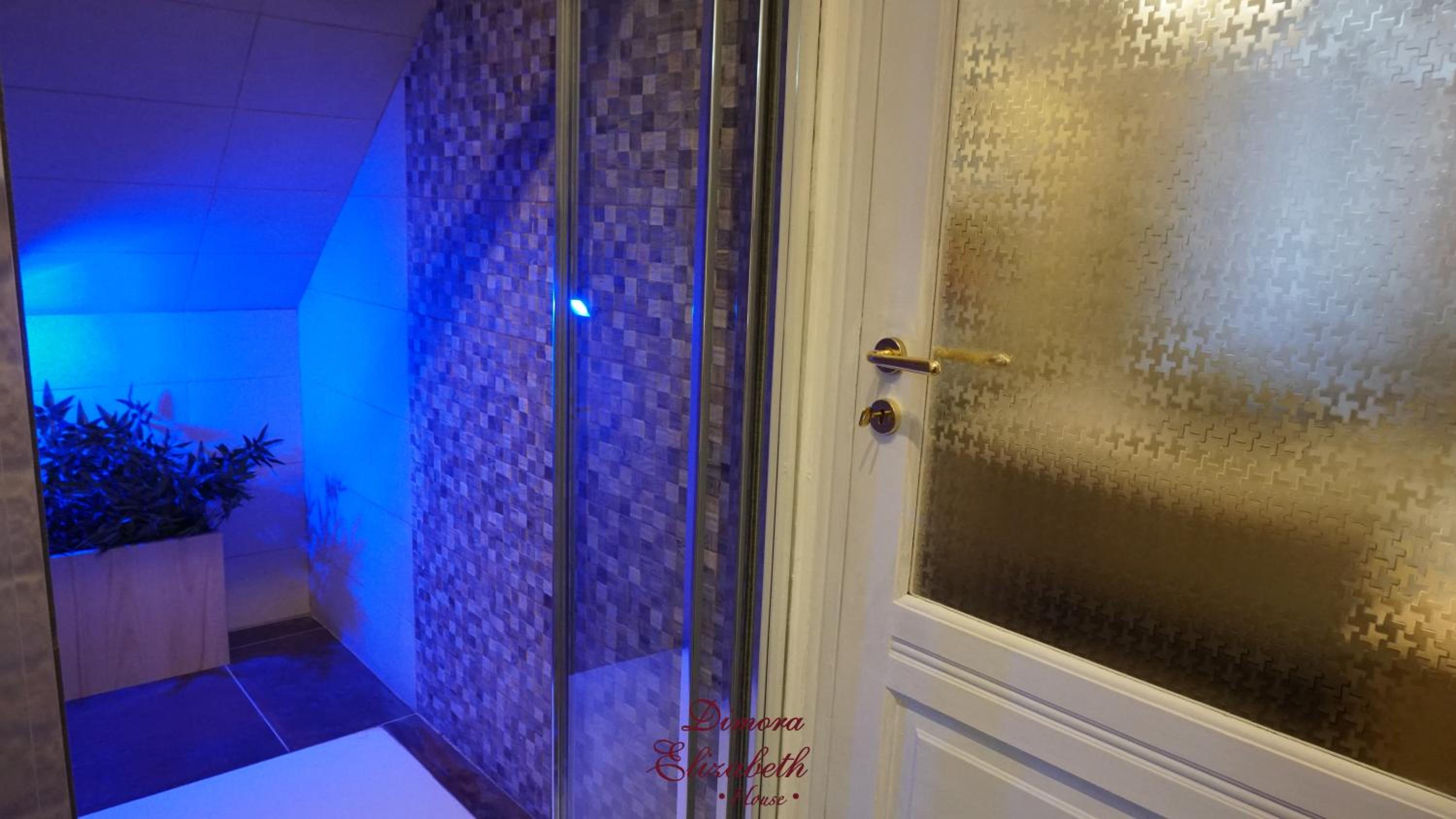 Deluxe Double or Twin Room - Photo 36