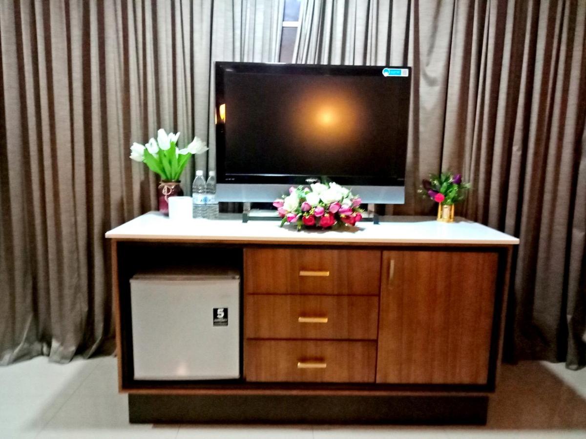 Deluxe King Room photo 1