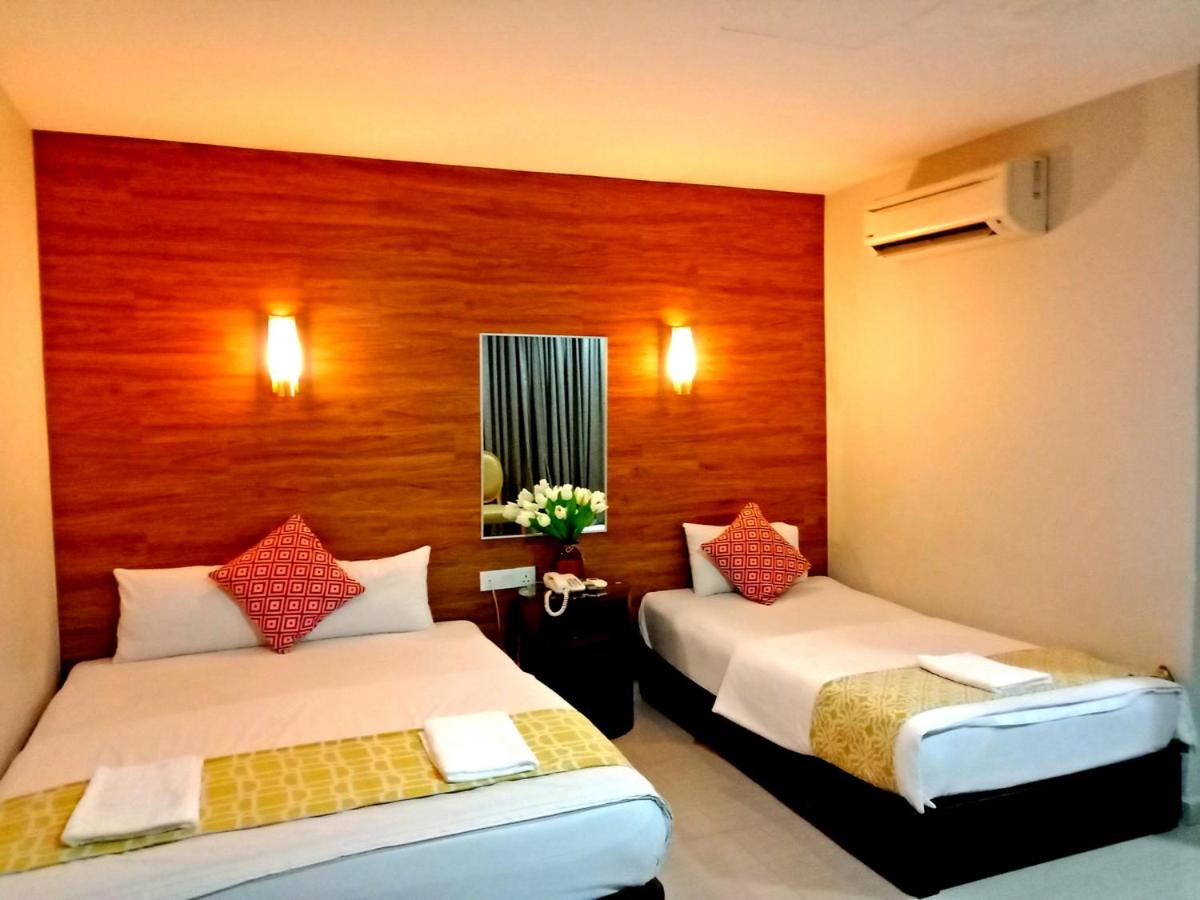Deluxe Triple Room photo 3