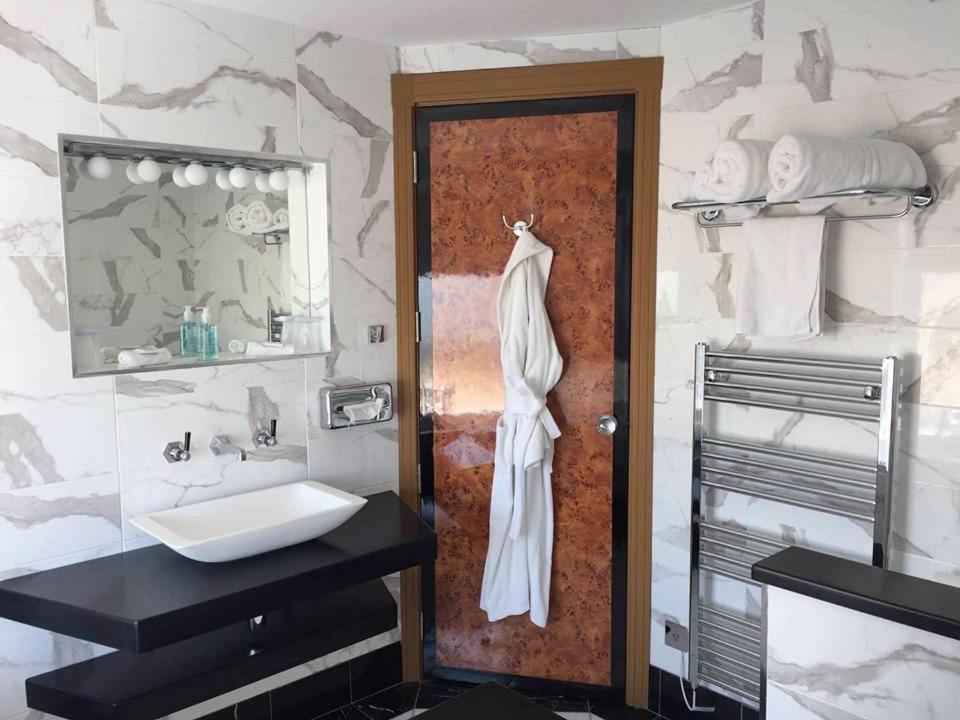 Deluxe Double Room with Sea View photo 2