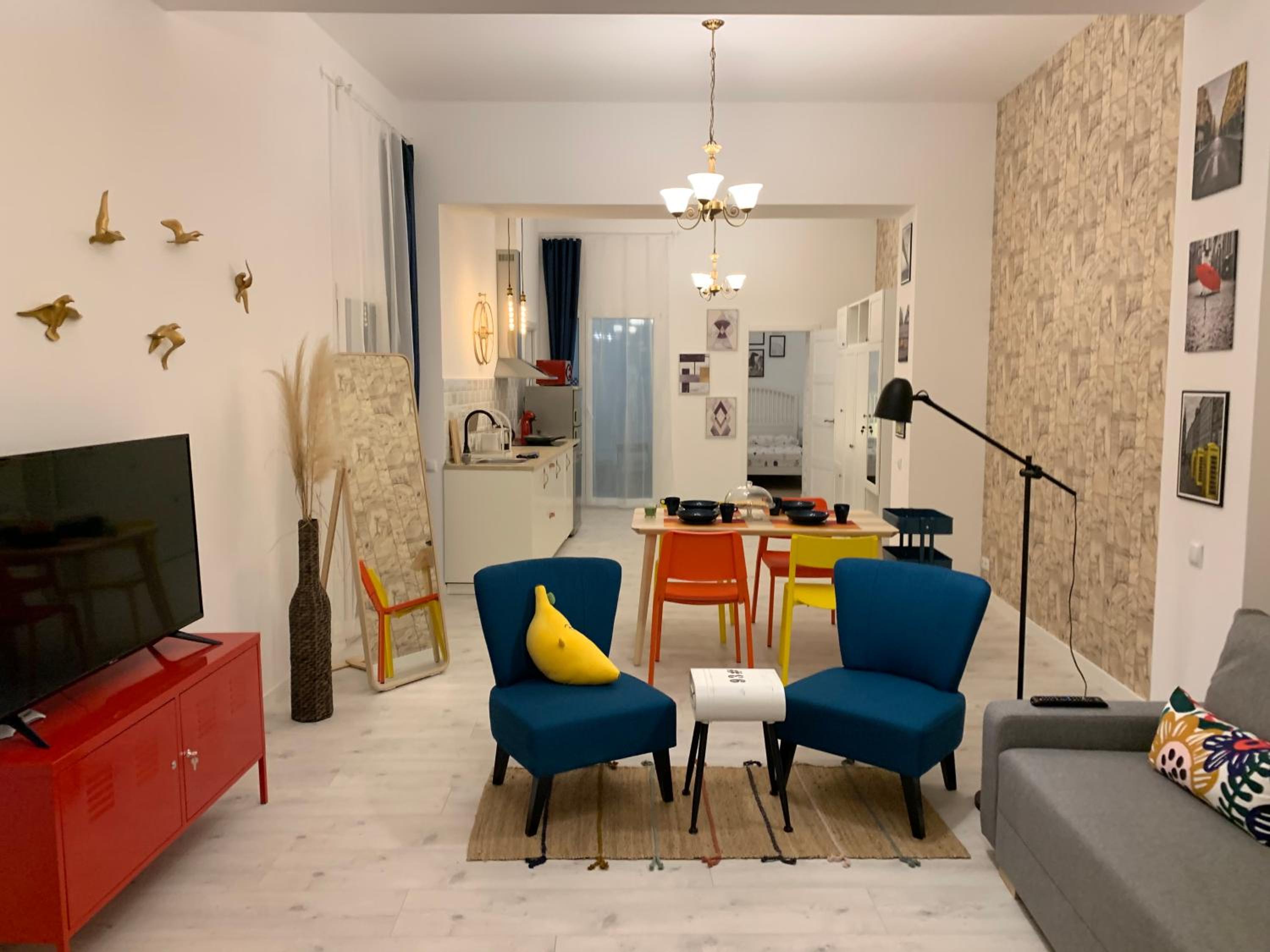 Two-Bedroom Apartment - Photo 32
