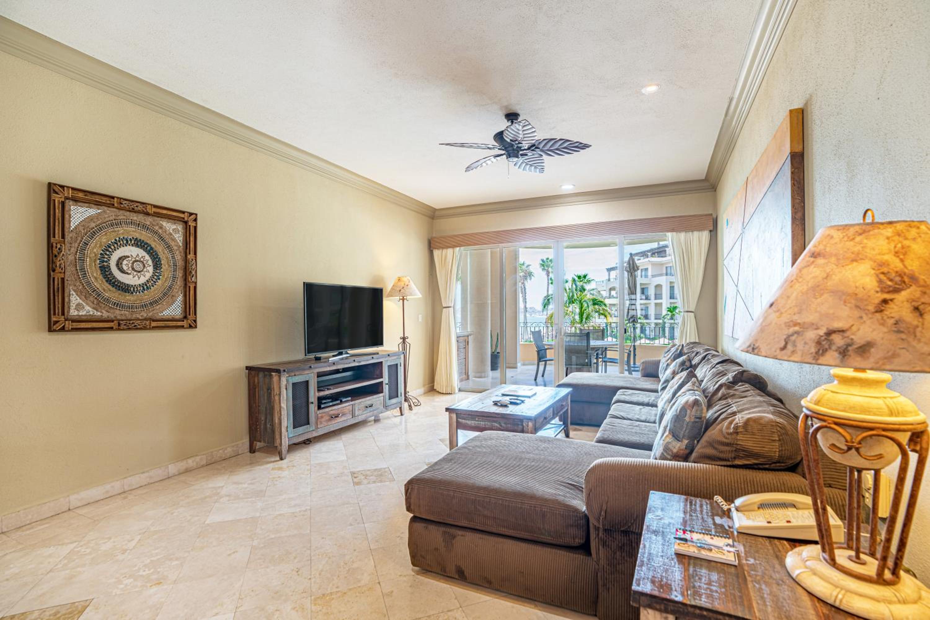 Beachfront Three Bedrooms 2nd Floor photo 1