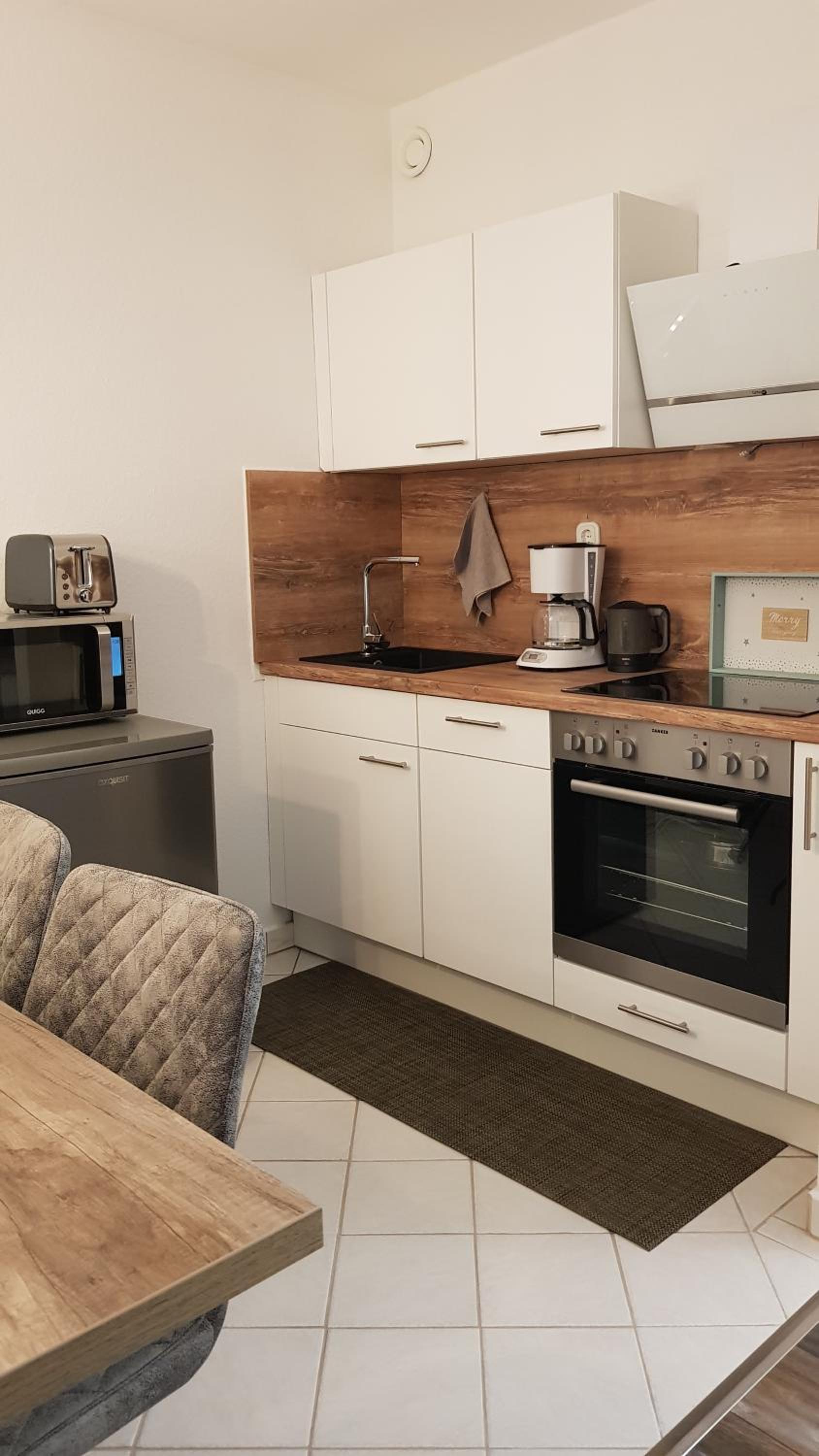 One-Bedroom Apartment - Photo 16