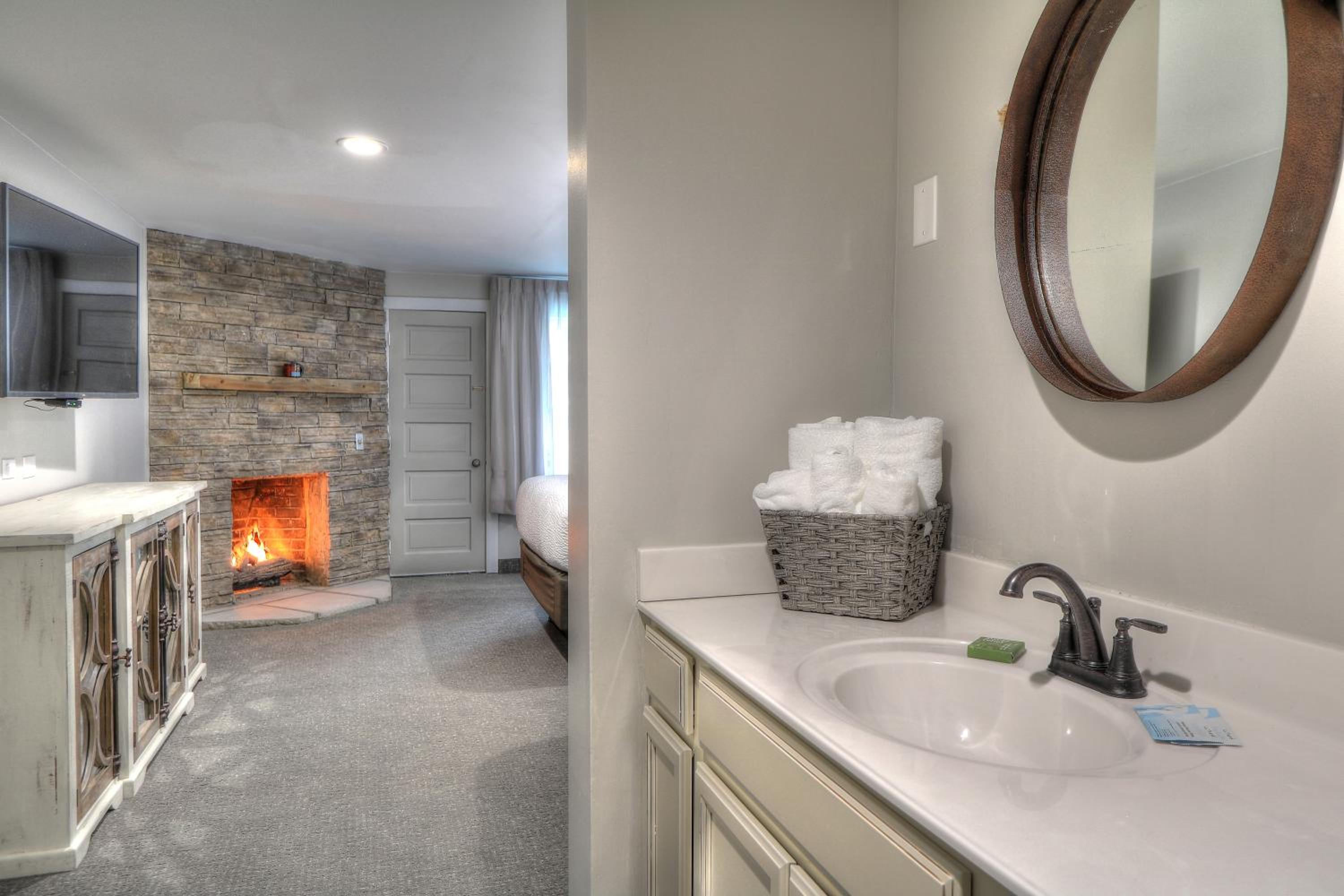 Deluxe Family Suite photo 2