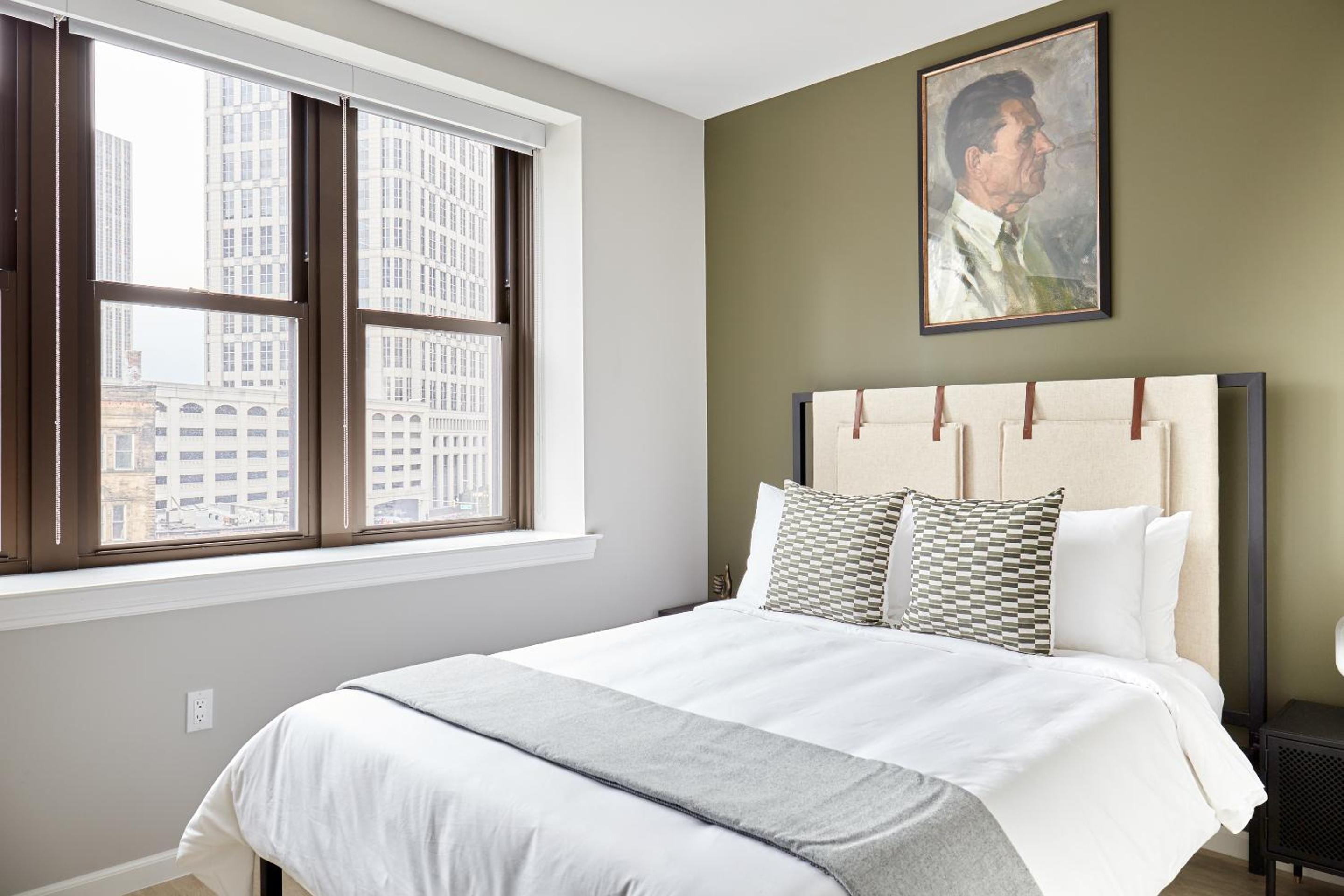 Two-Bedroom Apartment - Self Check-in with Virtual Front Desk photo 2
