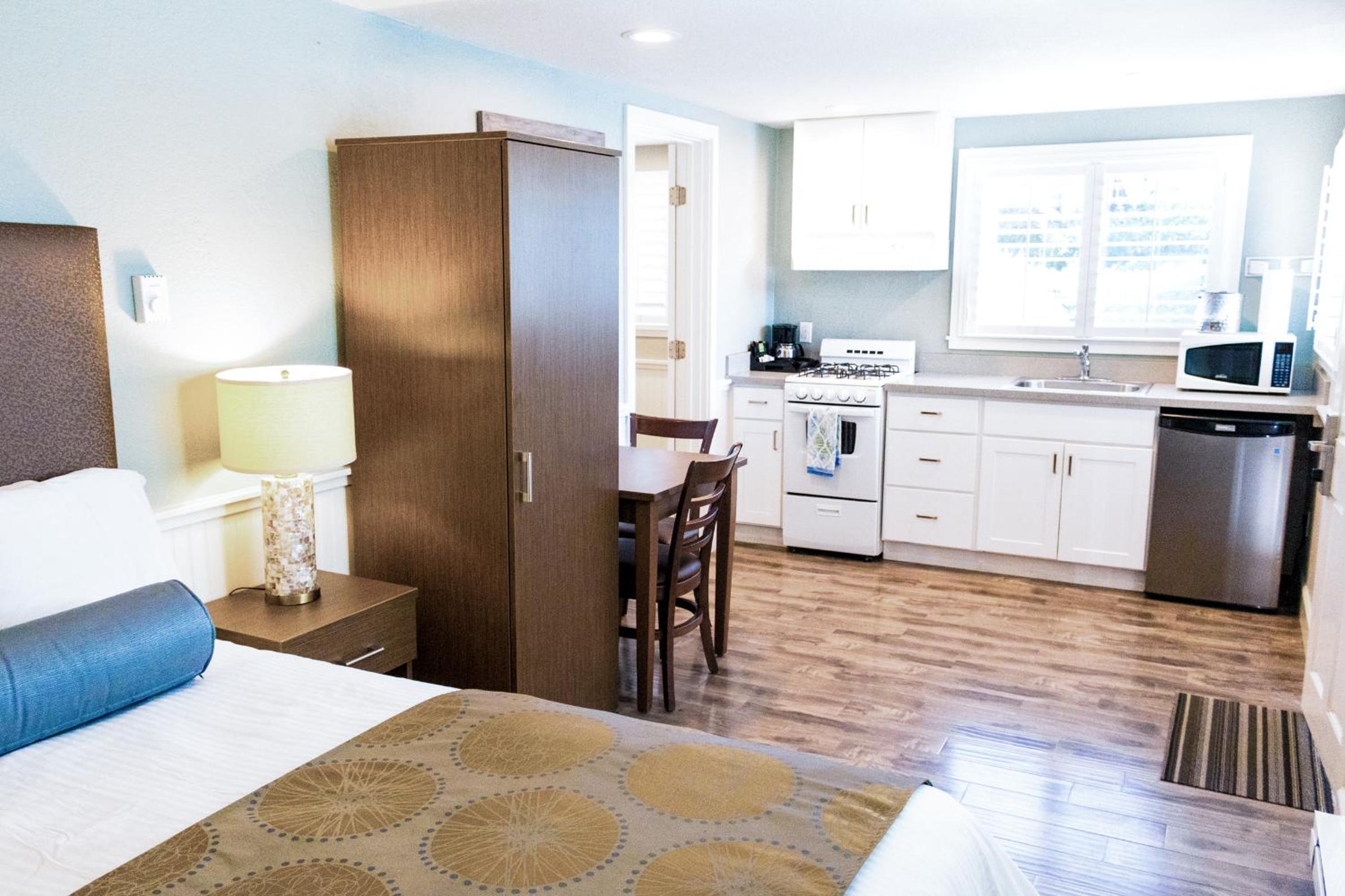 Sea Breeze Room (15), Deluxe I Queen - Pet Friendly - Photo 3