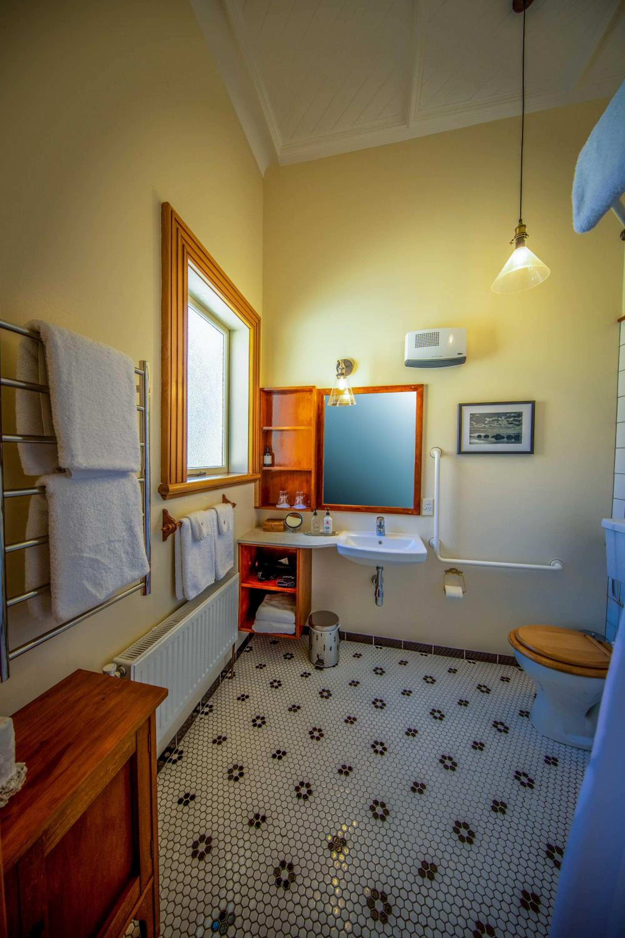 Victoria Double Room - Photo 6