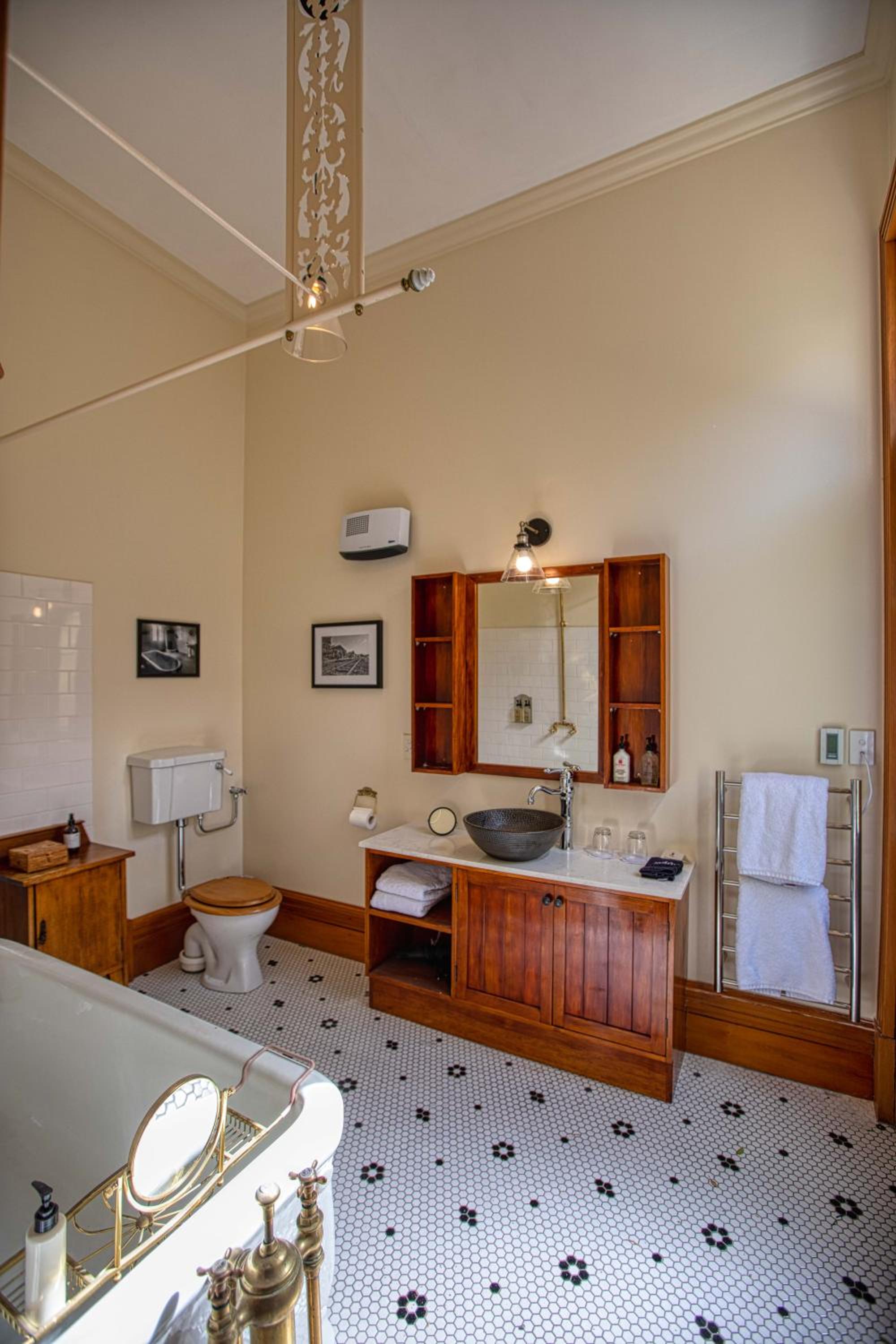 Elizabeth Double Room - Photo 10